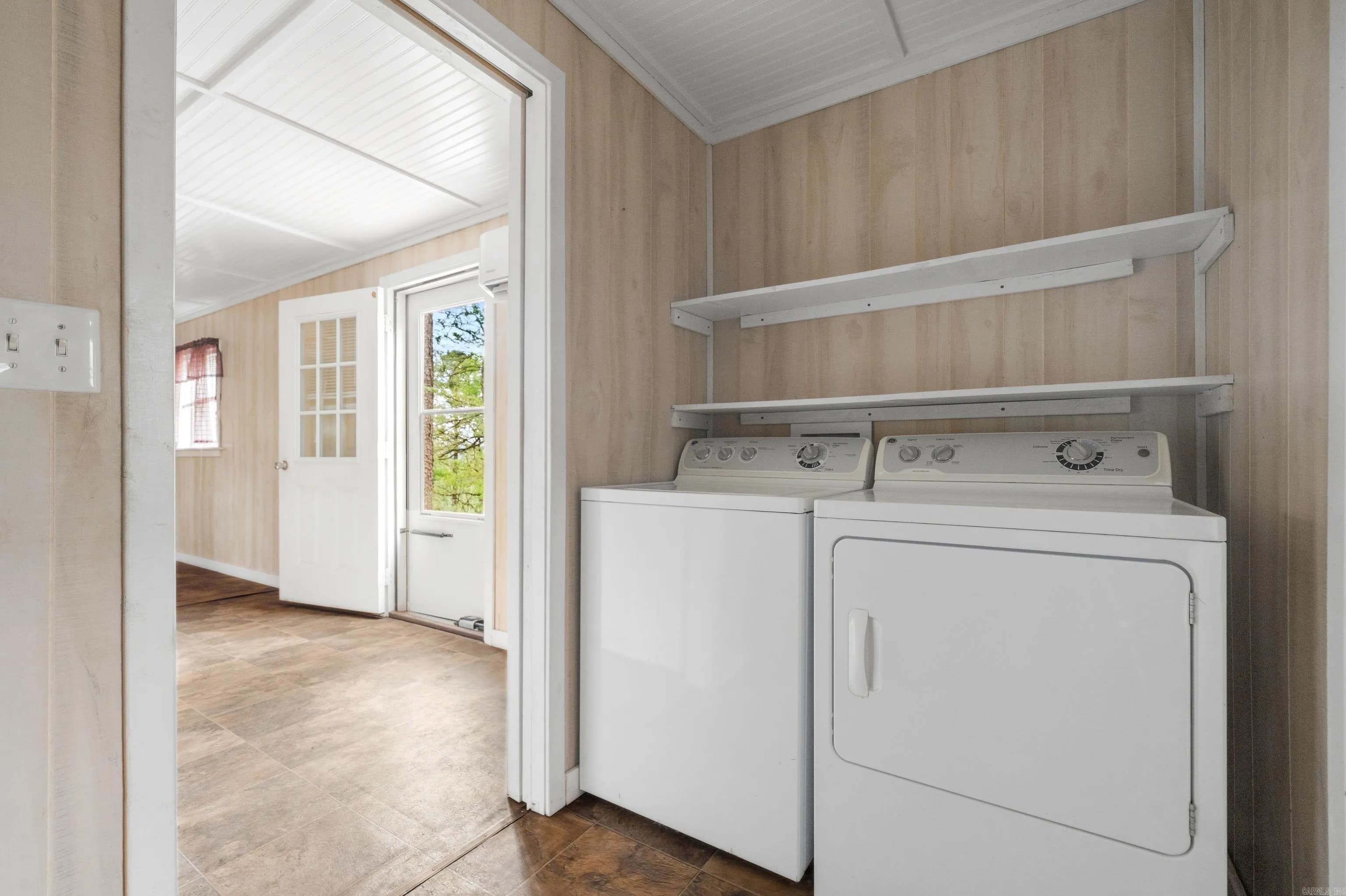 Property at 109  Wampum - Image 19