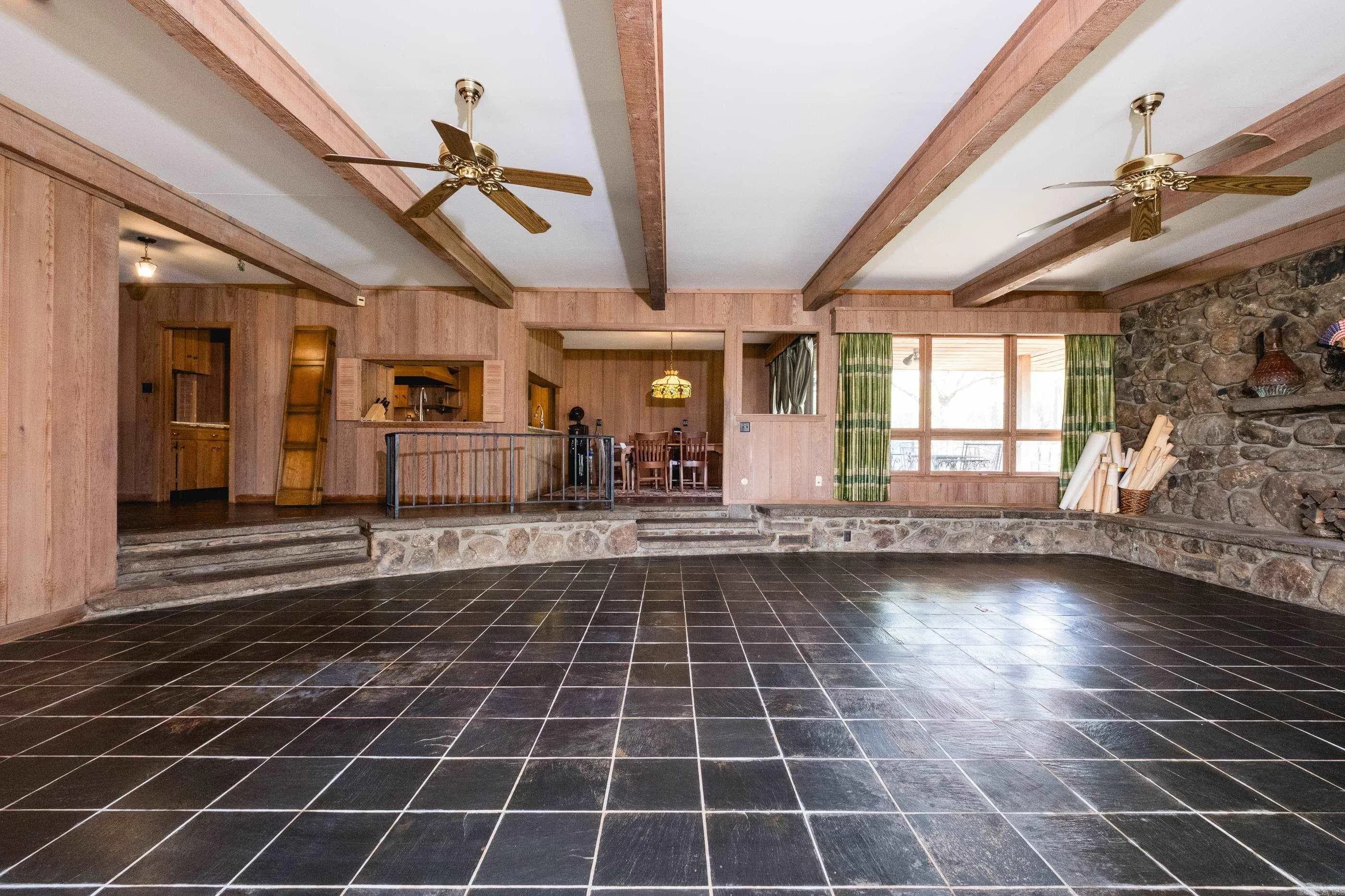Property at 11909  Fairview road - Image 16