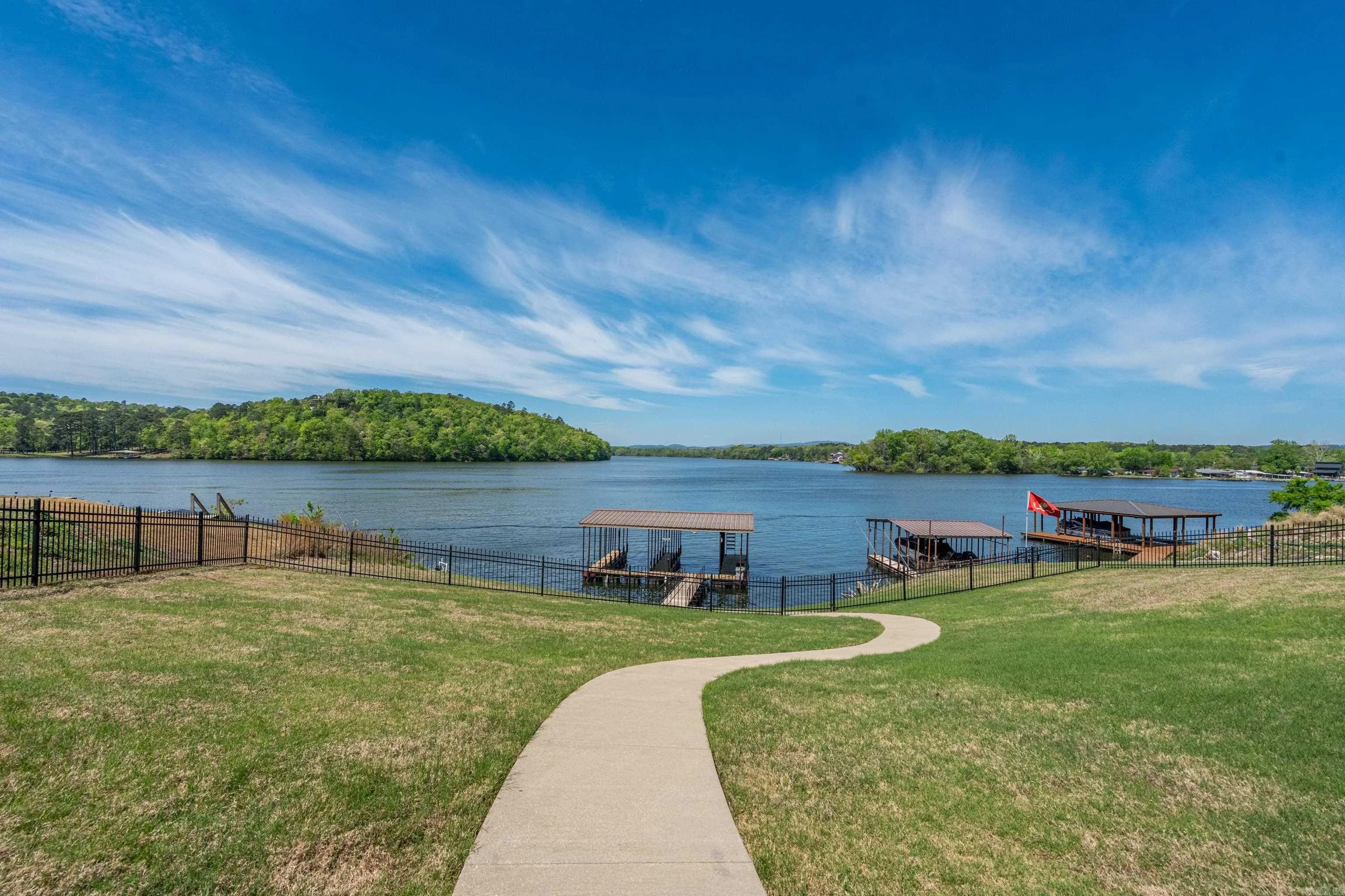 Property at 161  Gibbins - Image 41
