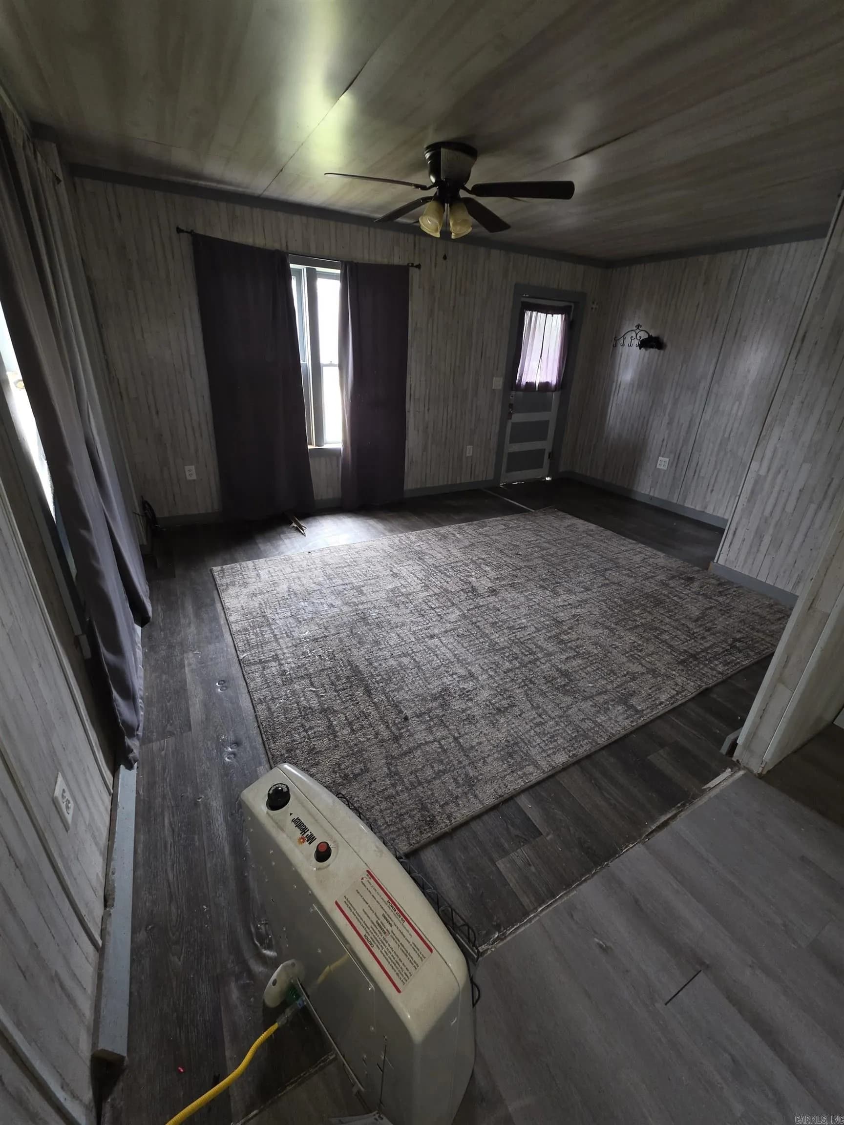 Property at 907 S Reine - Image 22