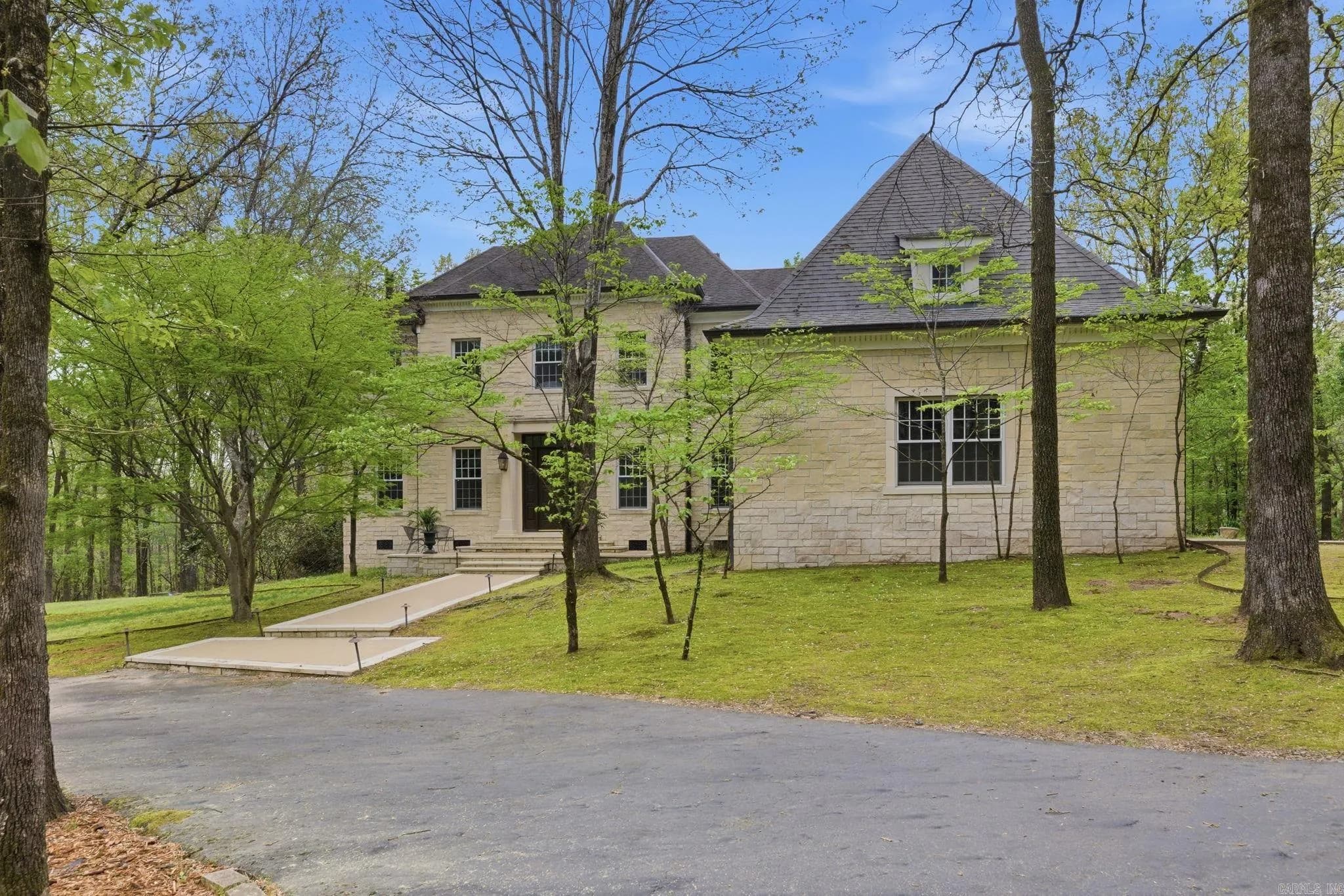 Property at 10  Iron horse - Image 1