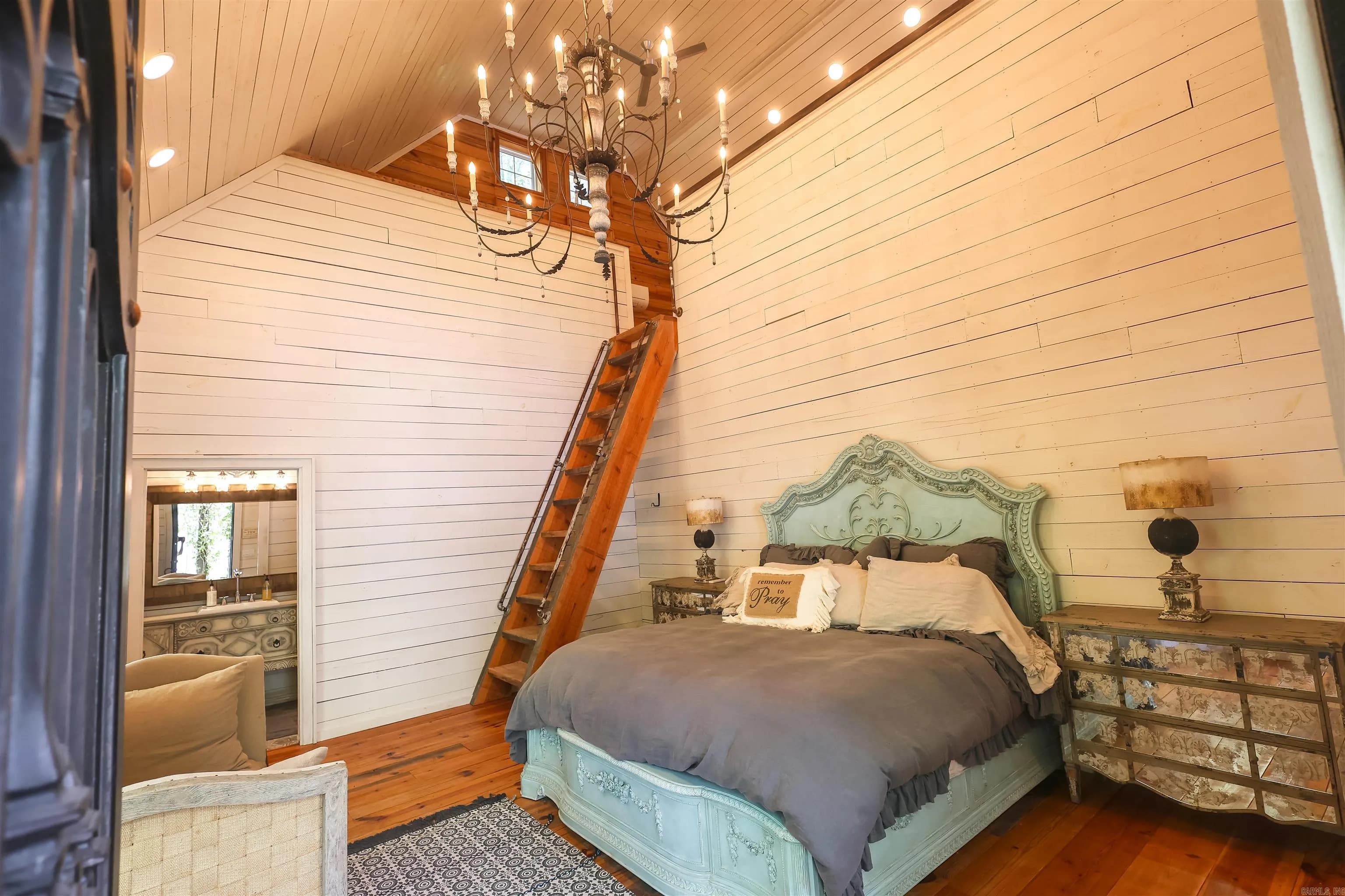 Property at 45  Woodland springs - Image 33