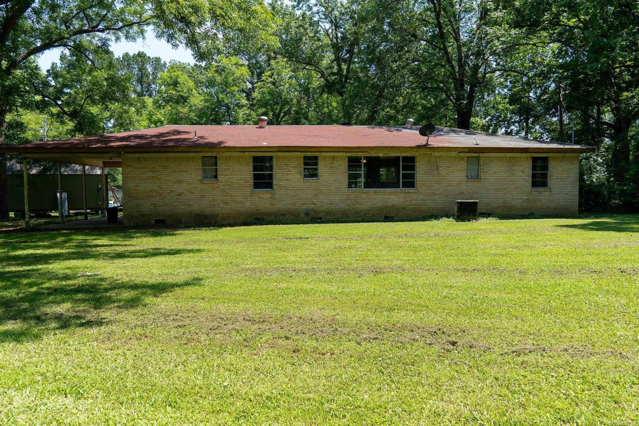 Property at 208 E 3rd street - Image 6