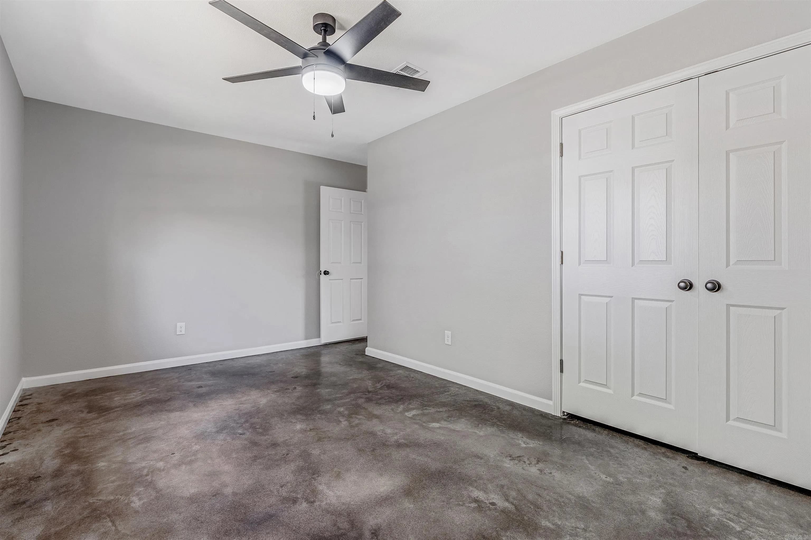 Property at 18  Arbor oaks - Image 10