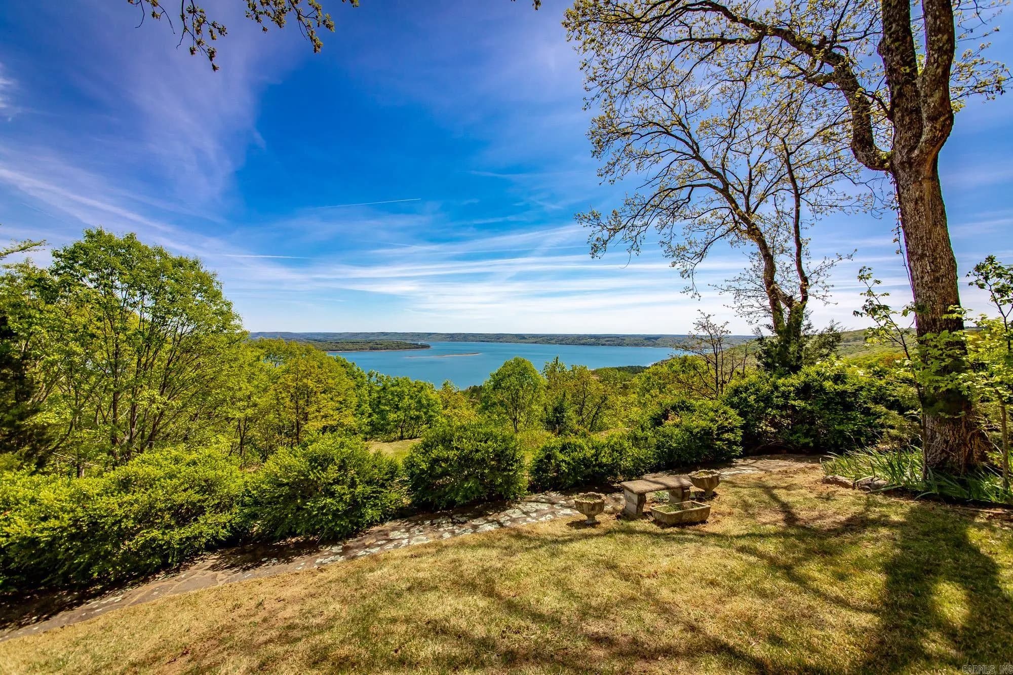 Property at 39 E Bluff - Image 32