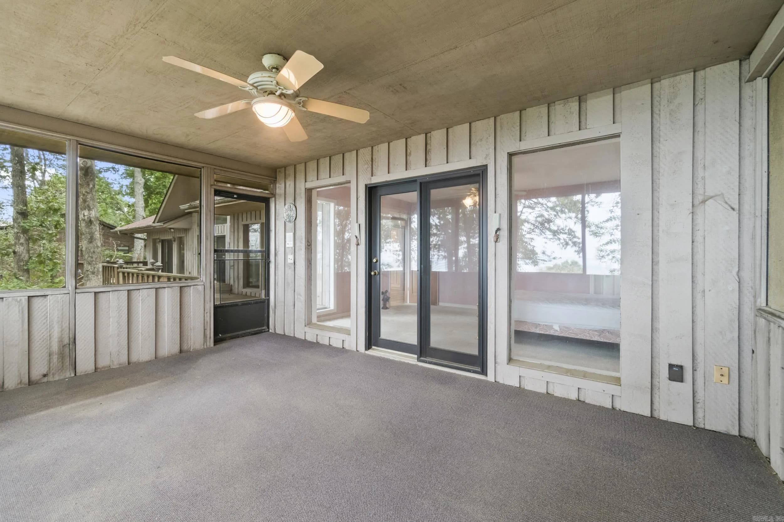 Property at 39 E Bluff - Image 25