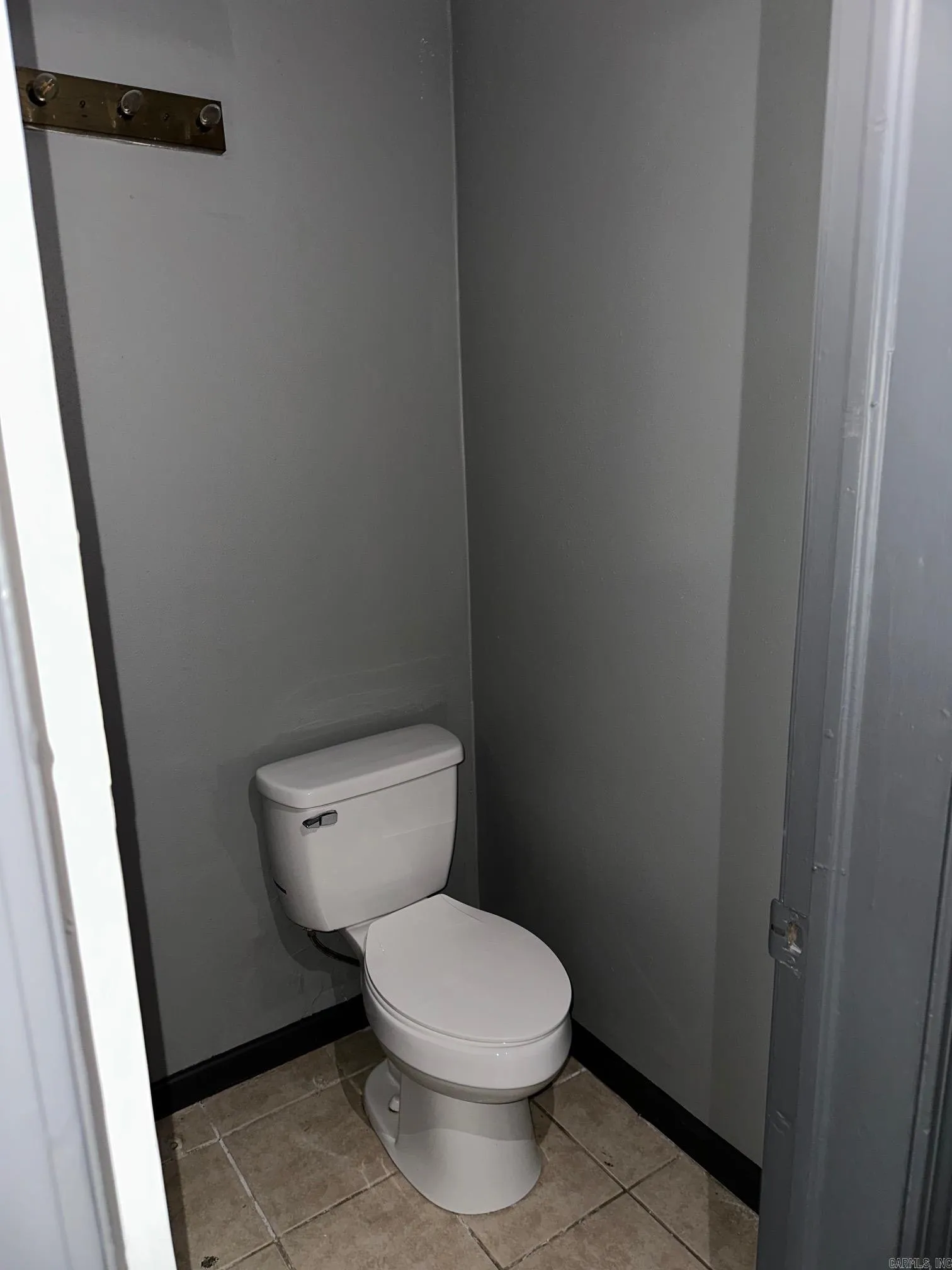 Property at 5209 E Grand ave - Image 12