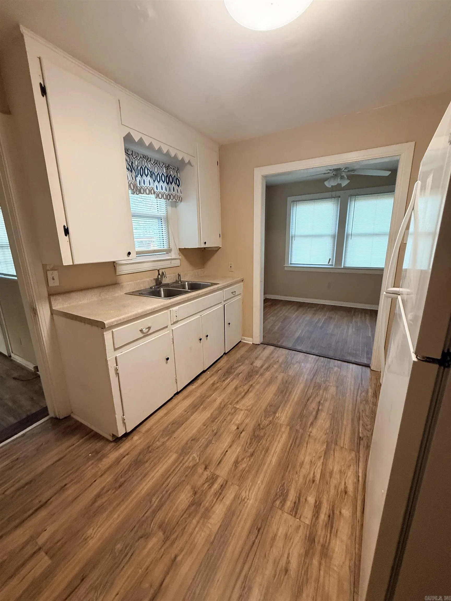 Property at 4300 W 9th - Image 11