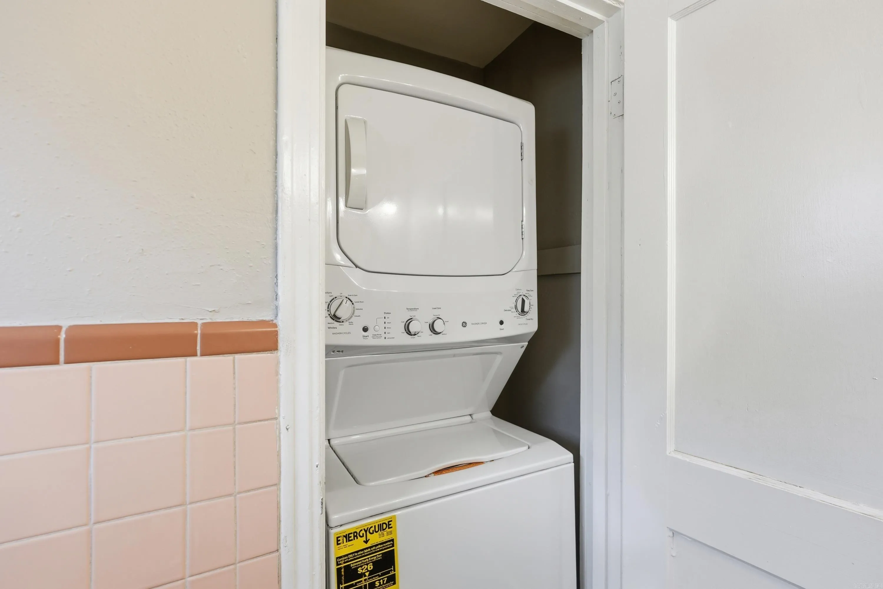 Property at 1320 S Summit street - Image 7