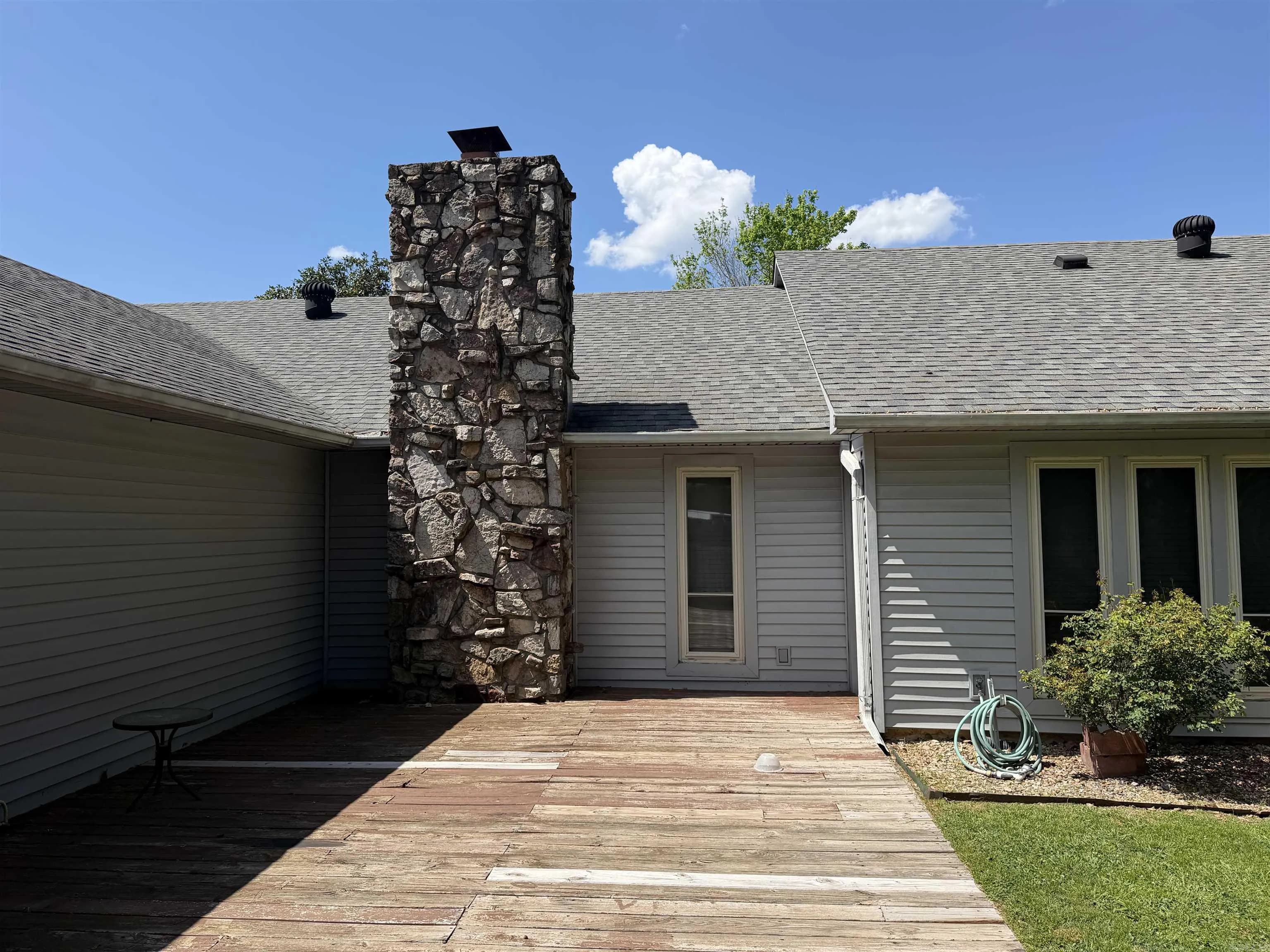 Property at 4  Stratford - Image 7