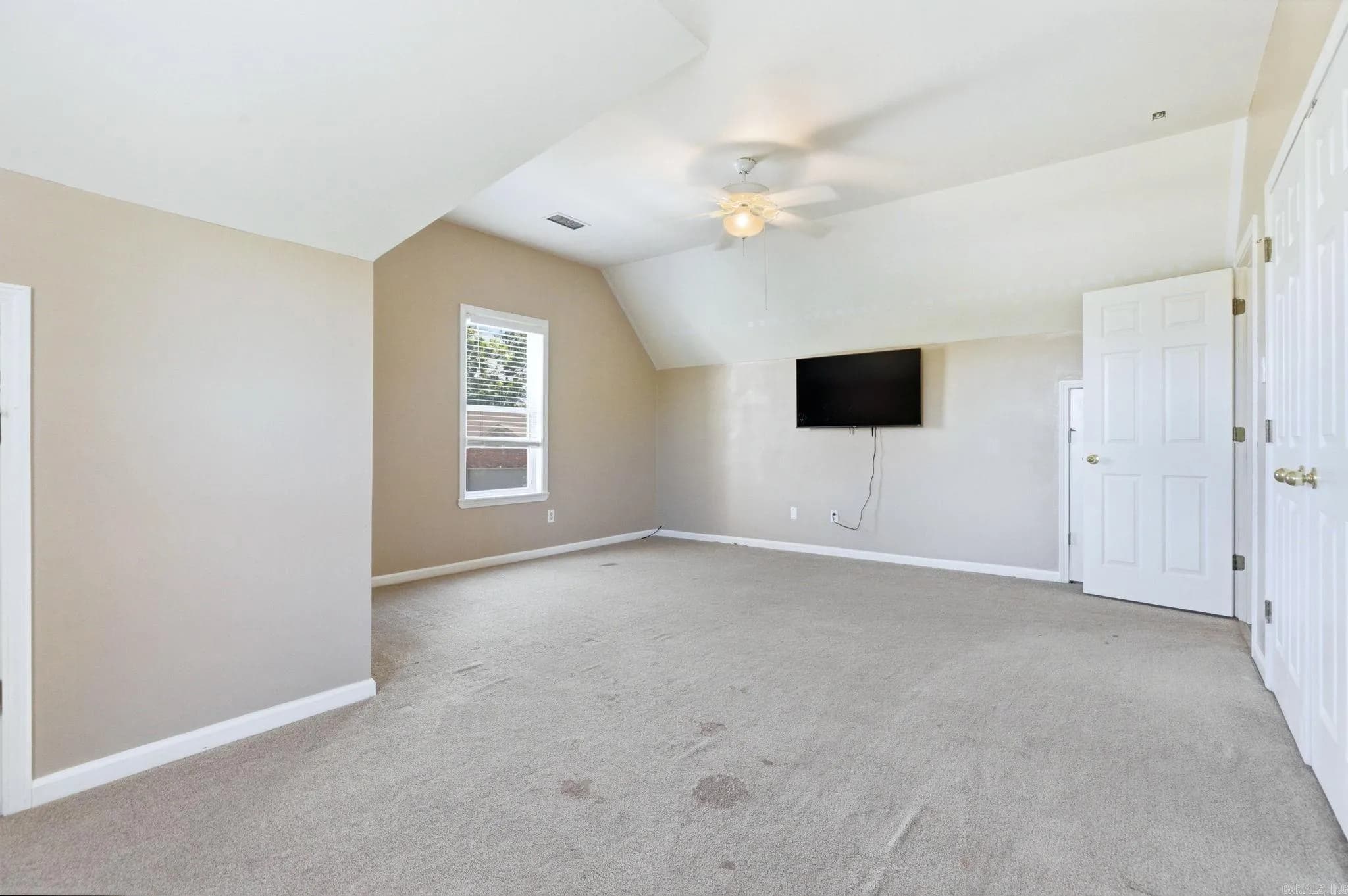 Property at 98  Emerald dr - Image 48