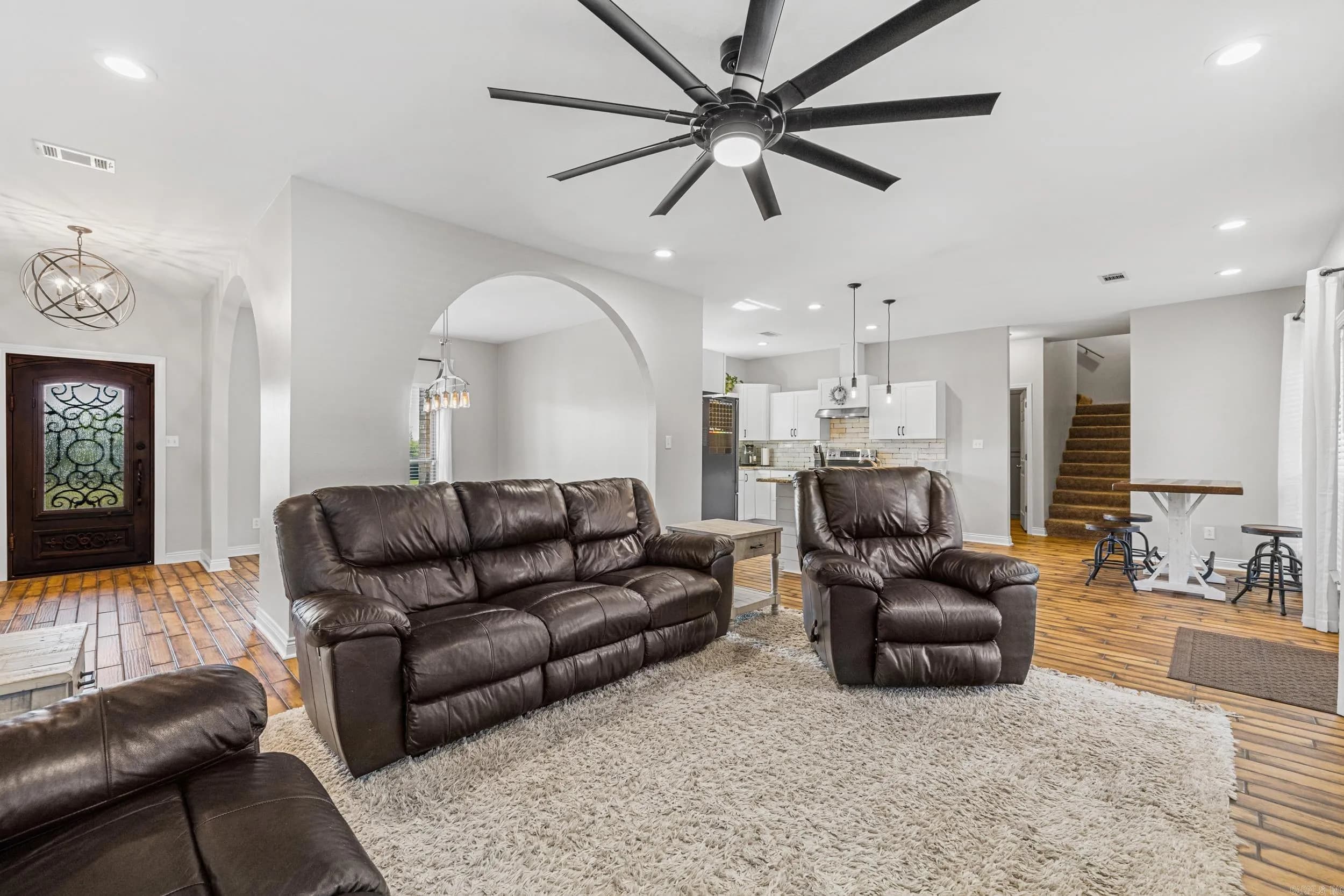 Property at 126  Coyote - Image 12