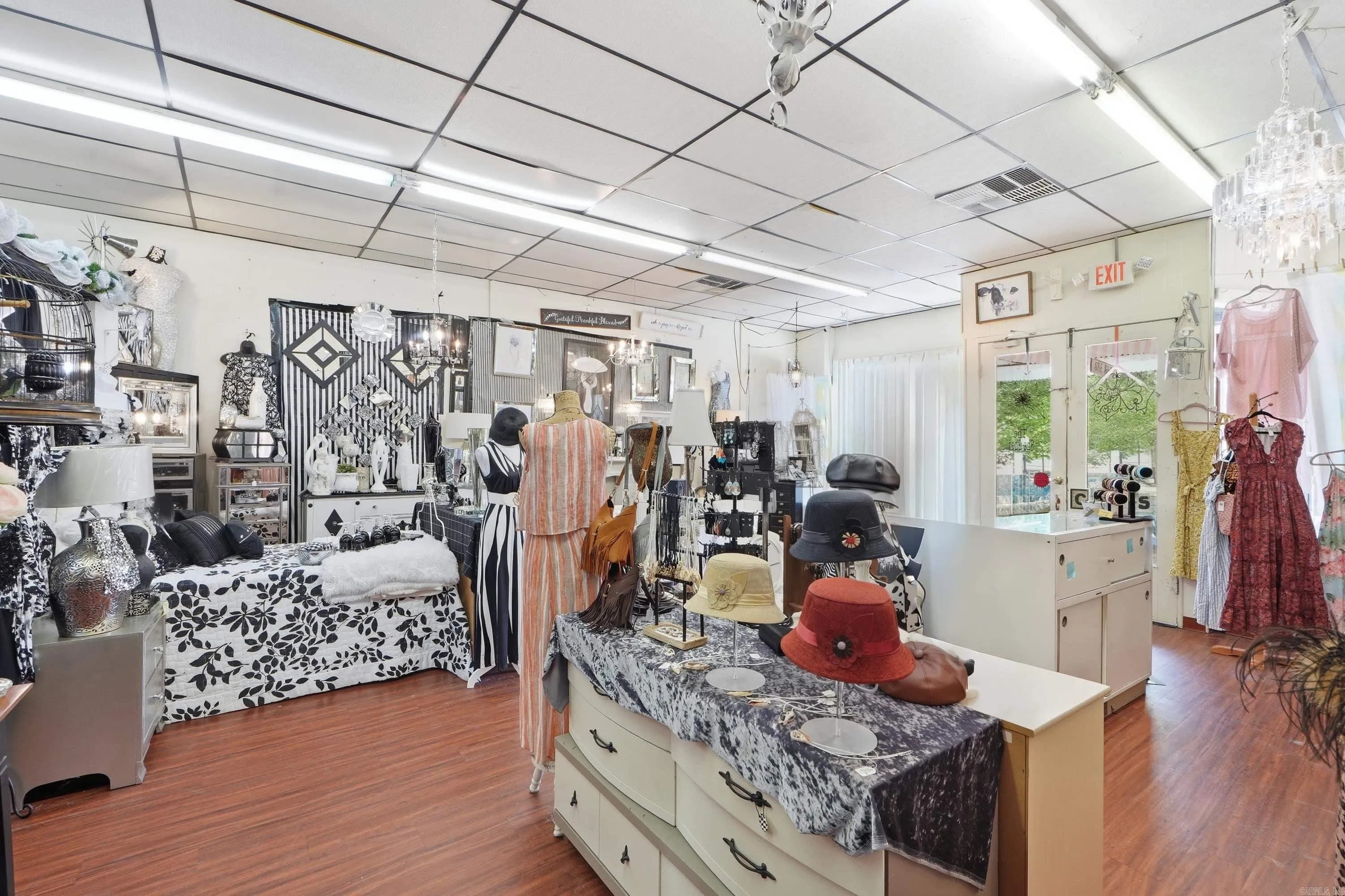Property at 308 W Main - Image 39