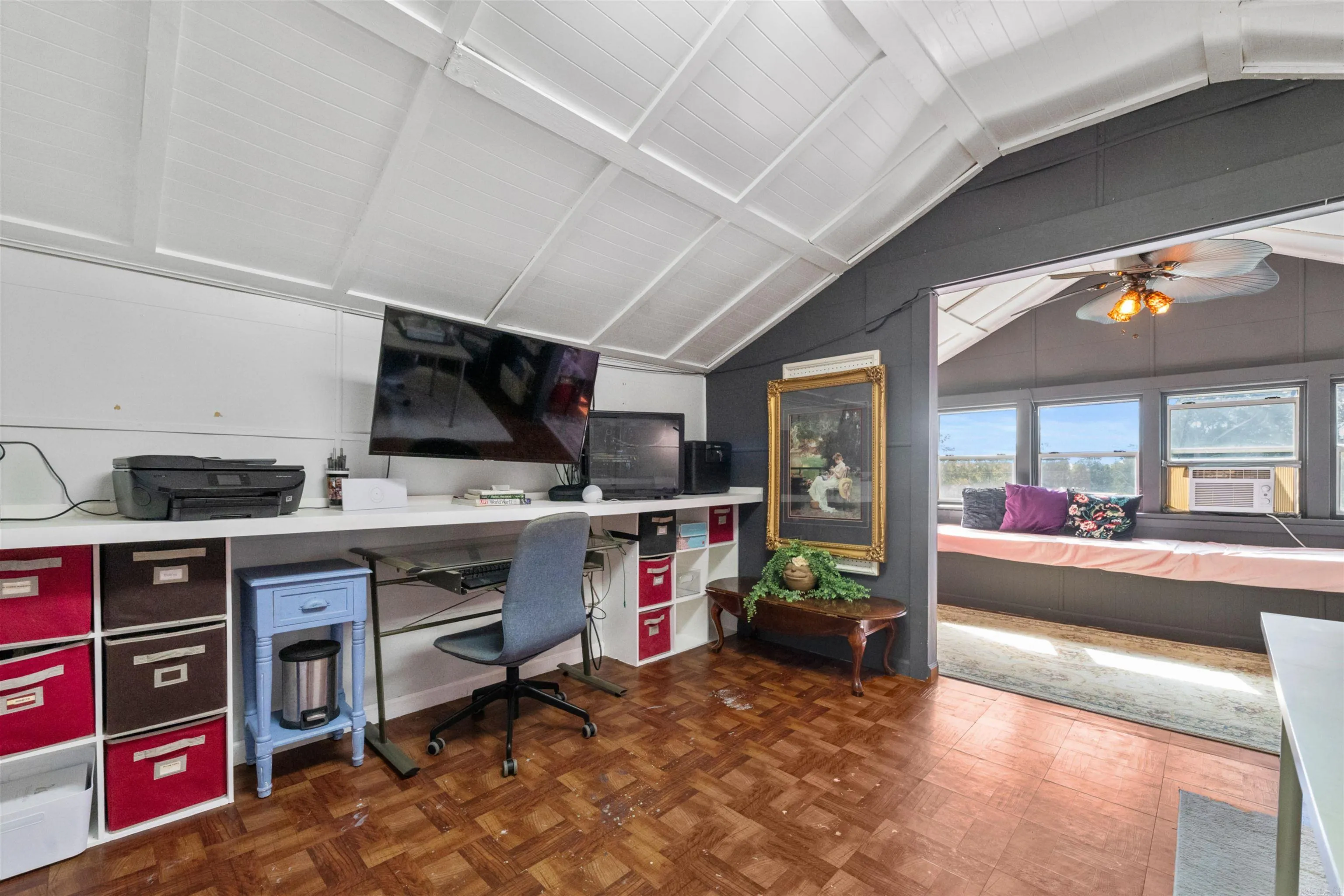 Property at 104  Court square - Image 32