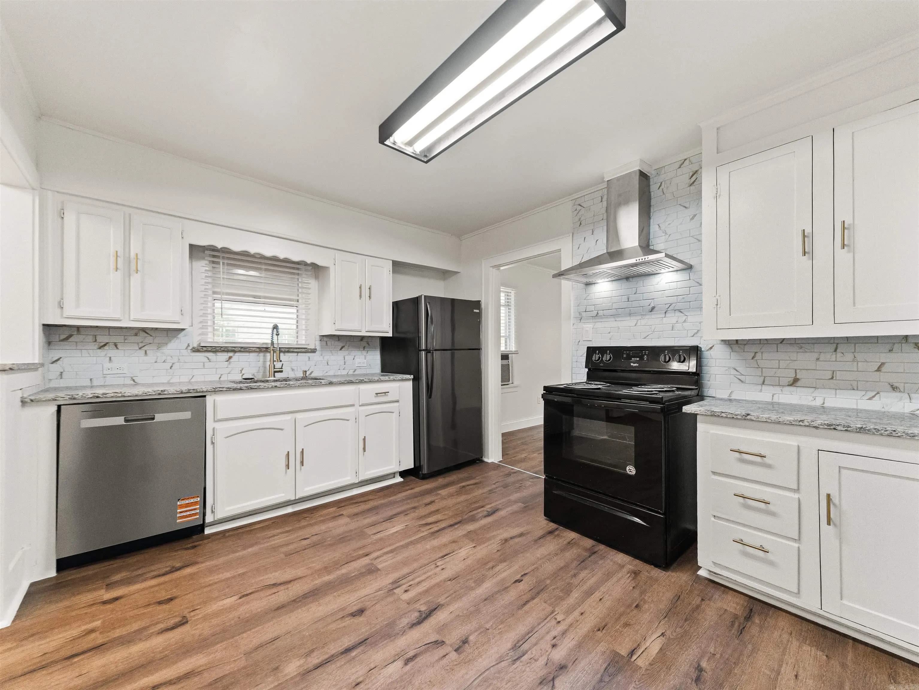Property at 144  Centerview st. - Image 16
