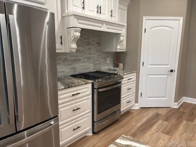 Property at 104  Evergreen - Image 7