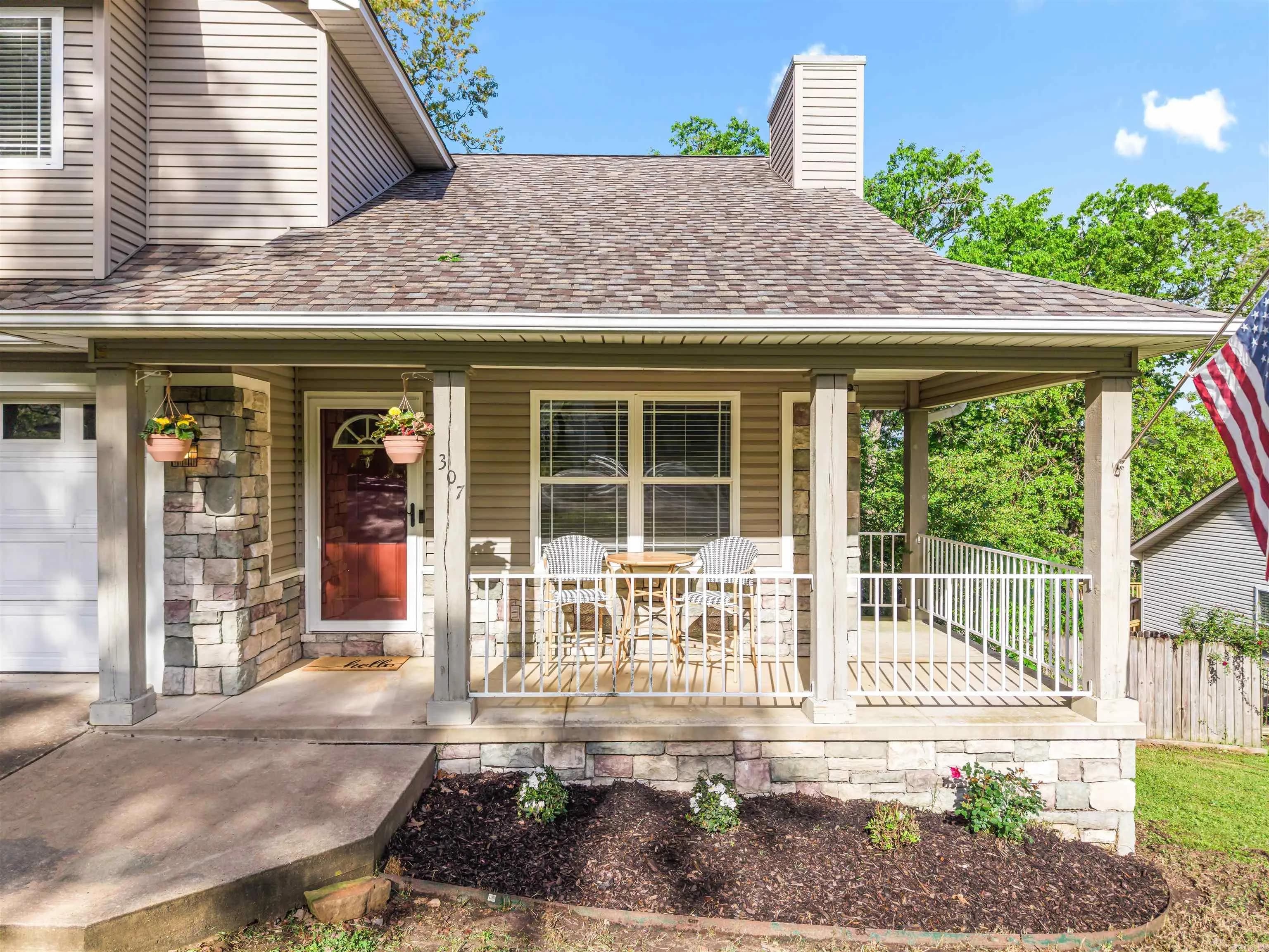 Property at 307  Bellaire - Image 3