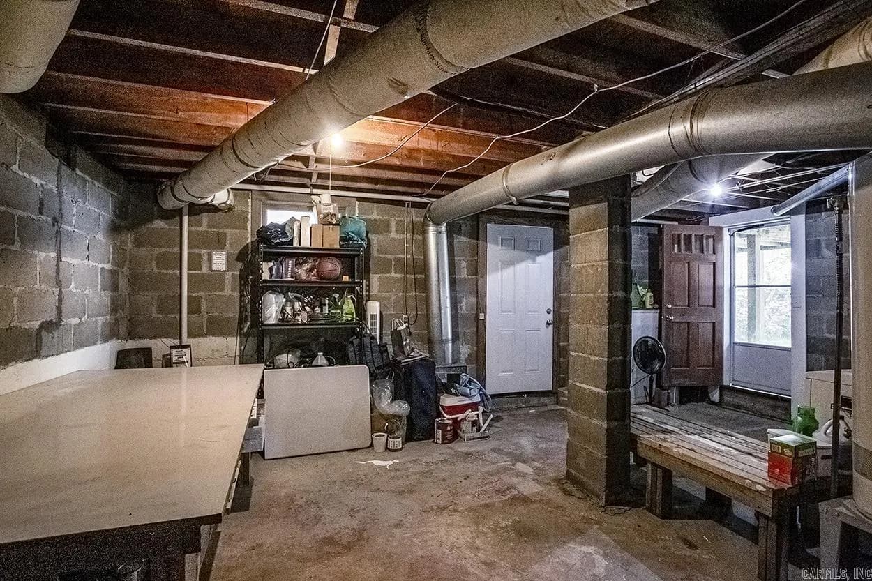 Property at 708 N Pierce - Image 40