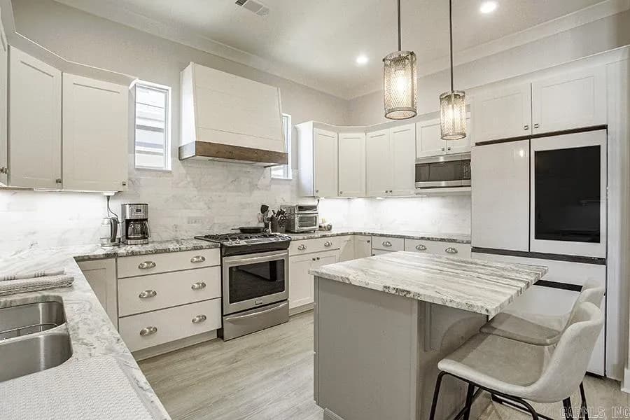 Property at 301  Parker - Image 10