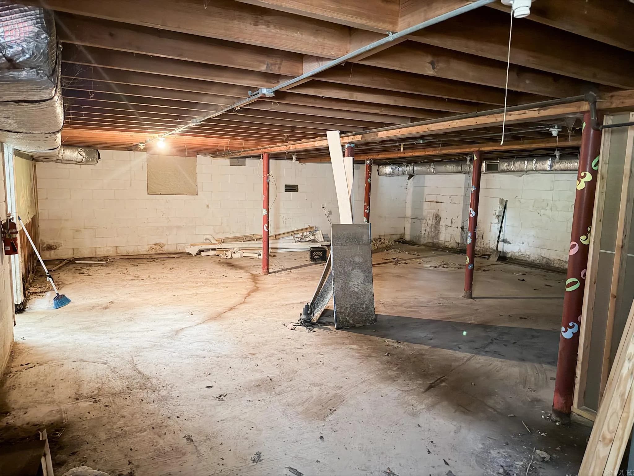 Property at 1107  Spring - Image 28
