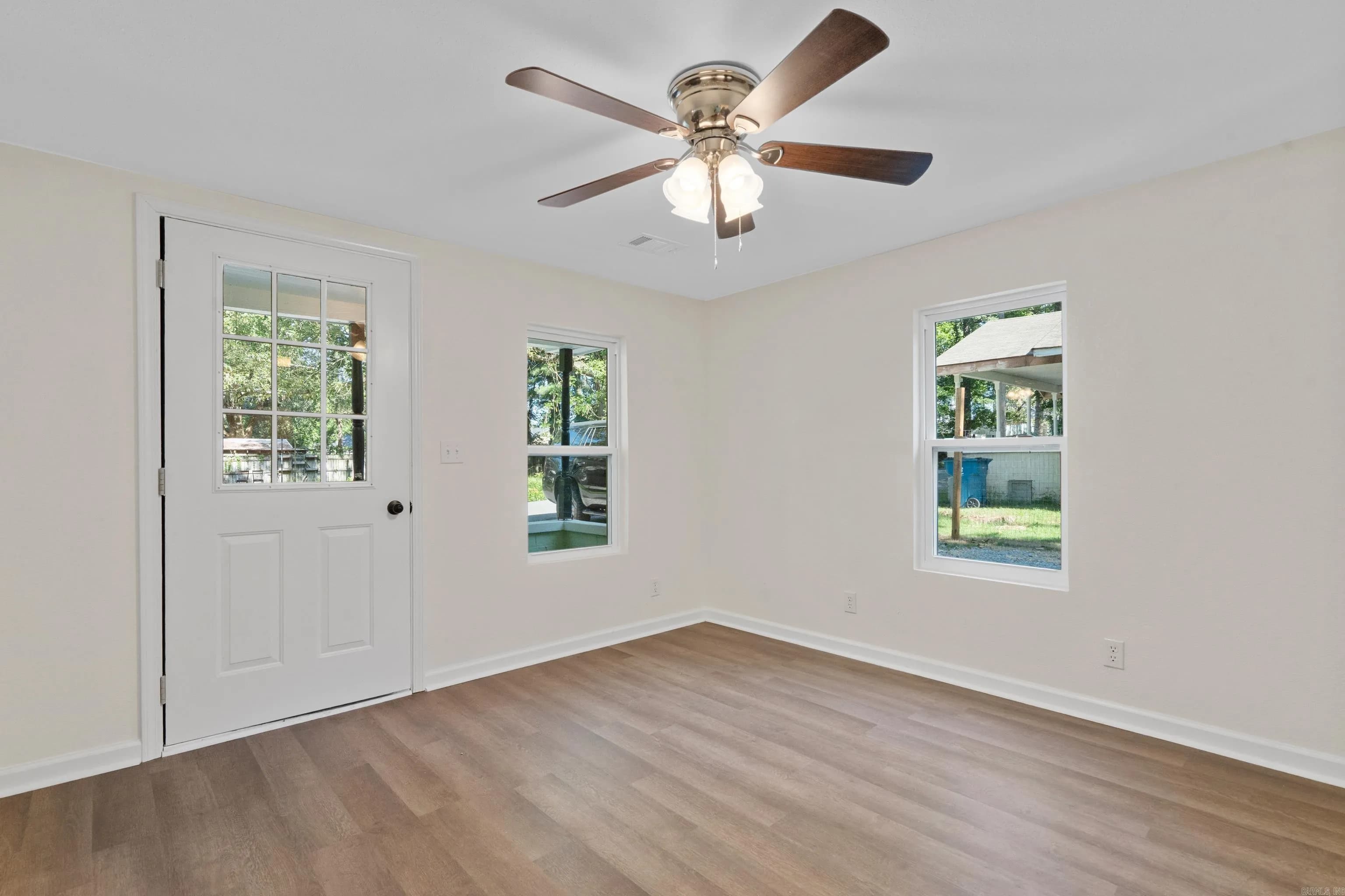 Property at 823  Cherry - Image 9