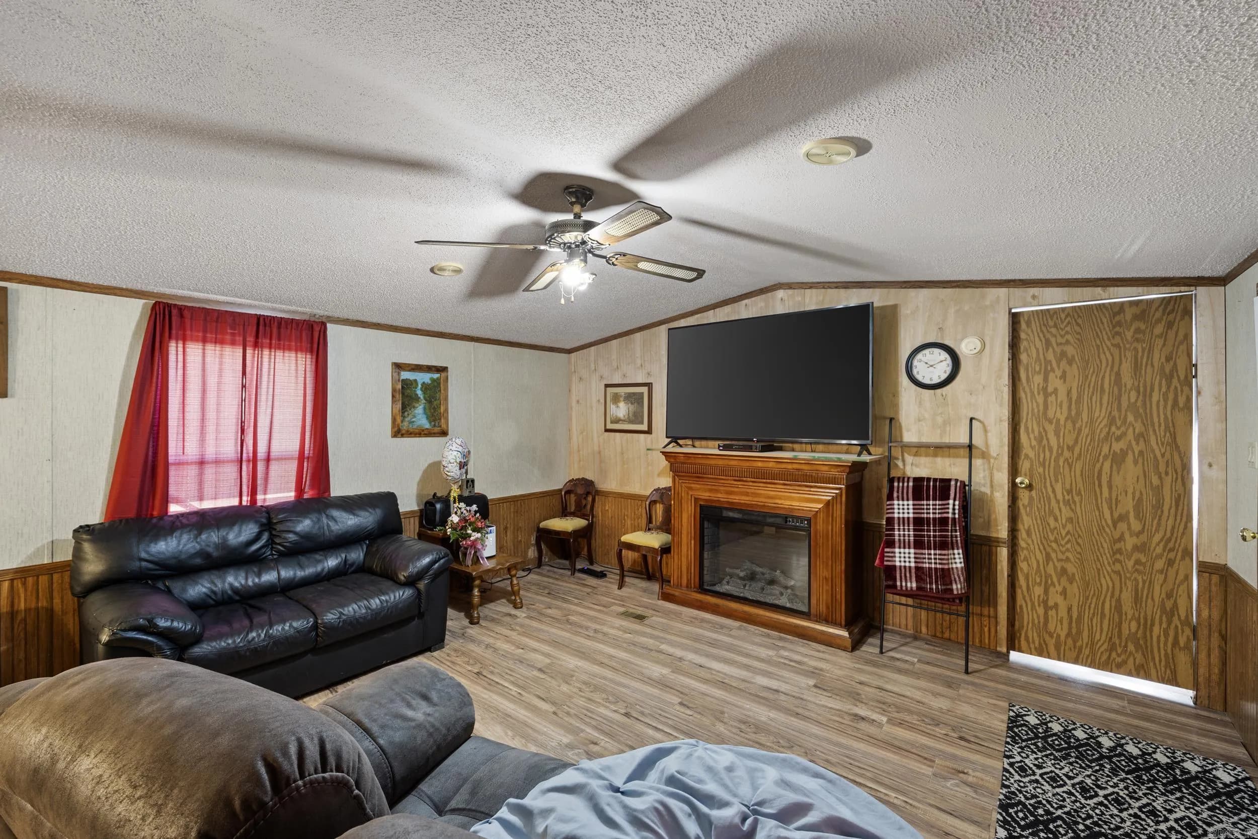 Property at 31  Huett - Image 33