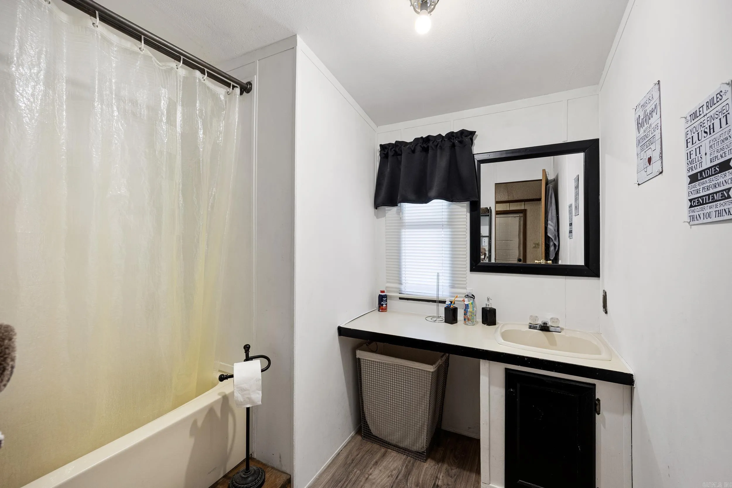Property at 31  Huett - Image 26