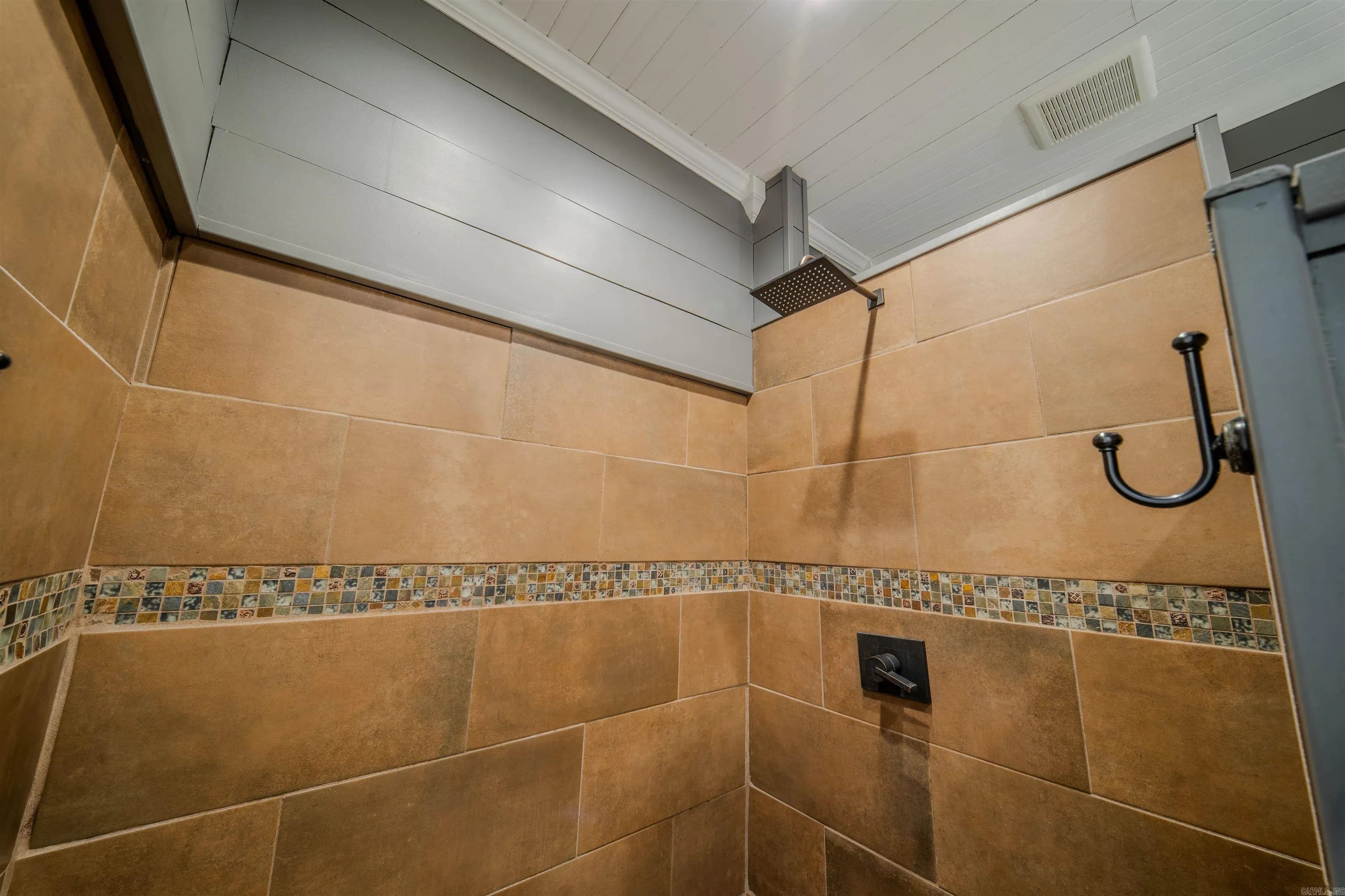 Property at 763  Cardinal - Image 17