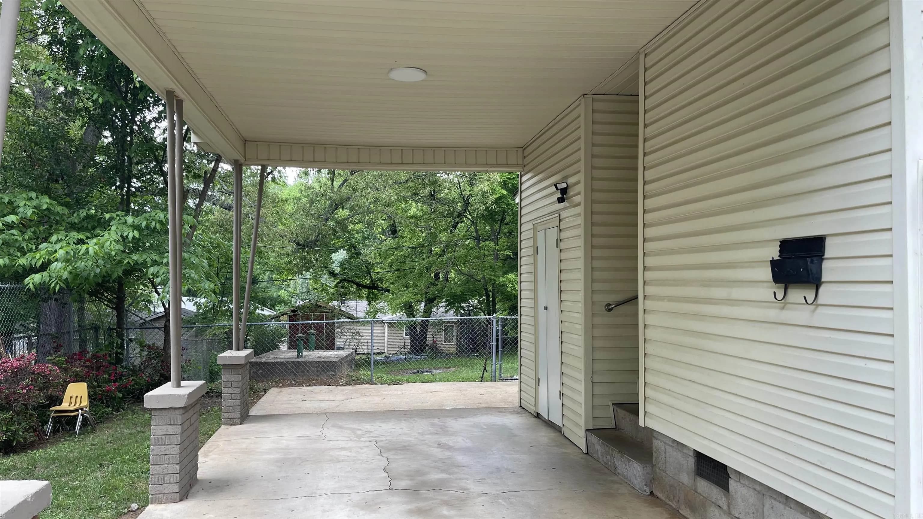 Property at 1014  Oakwood drive - Image 17