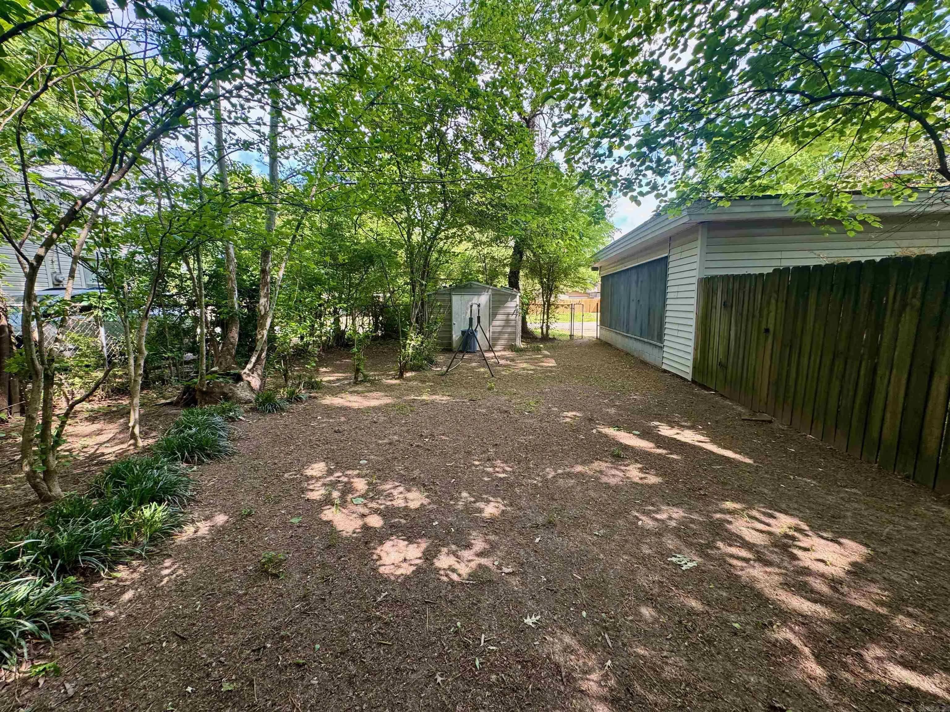 Property at 1237  Vine - Image 18