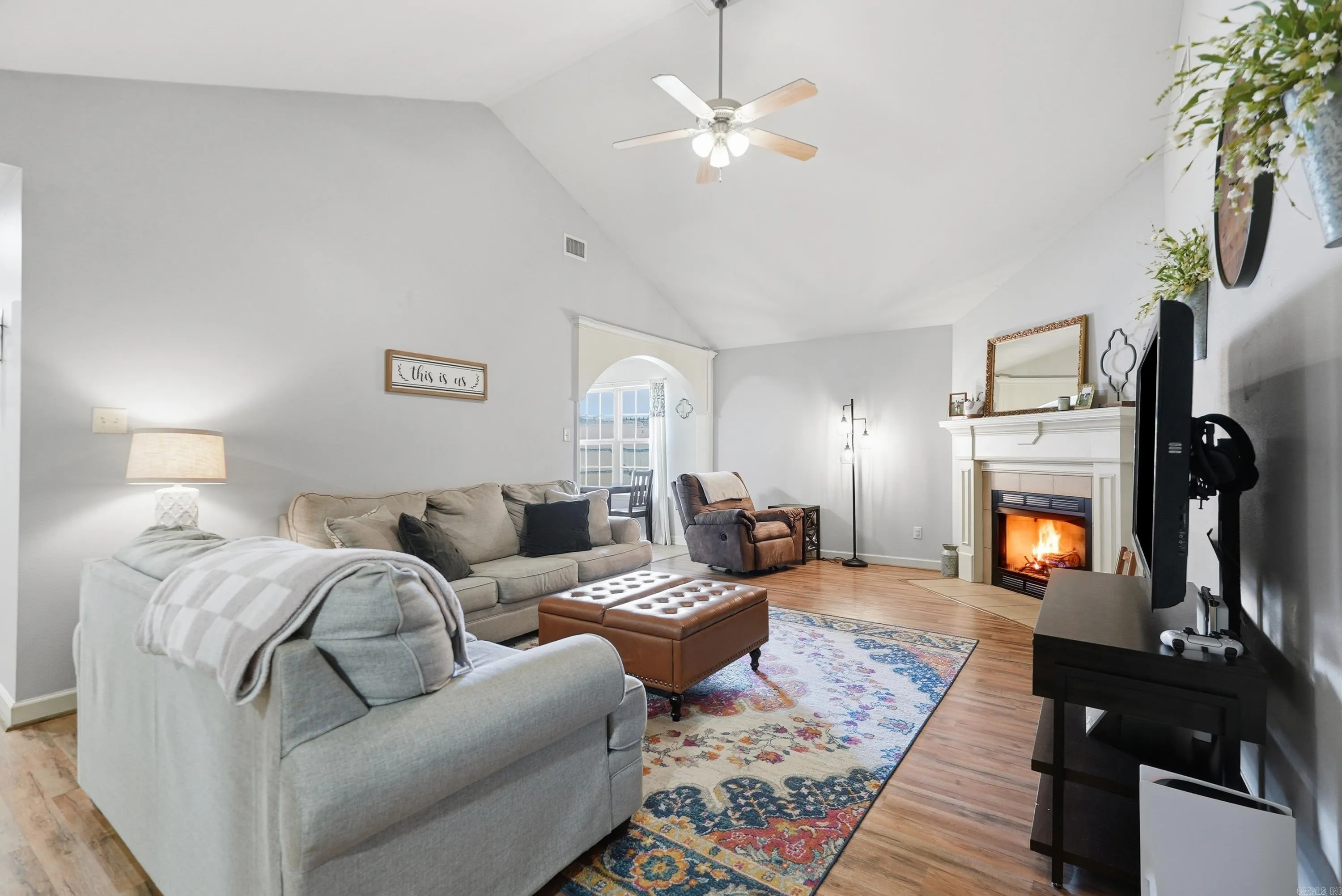 Property at 312  Sandlewood - Image 5