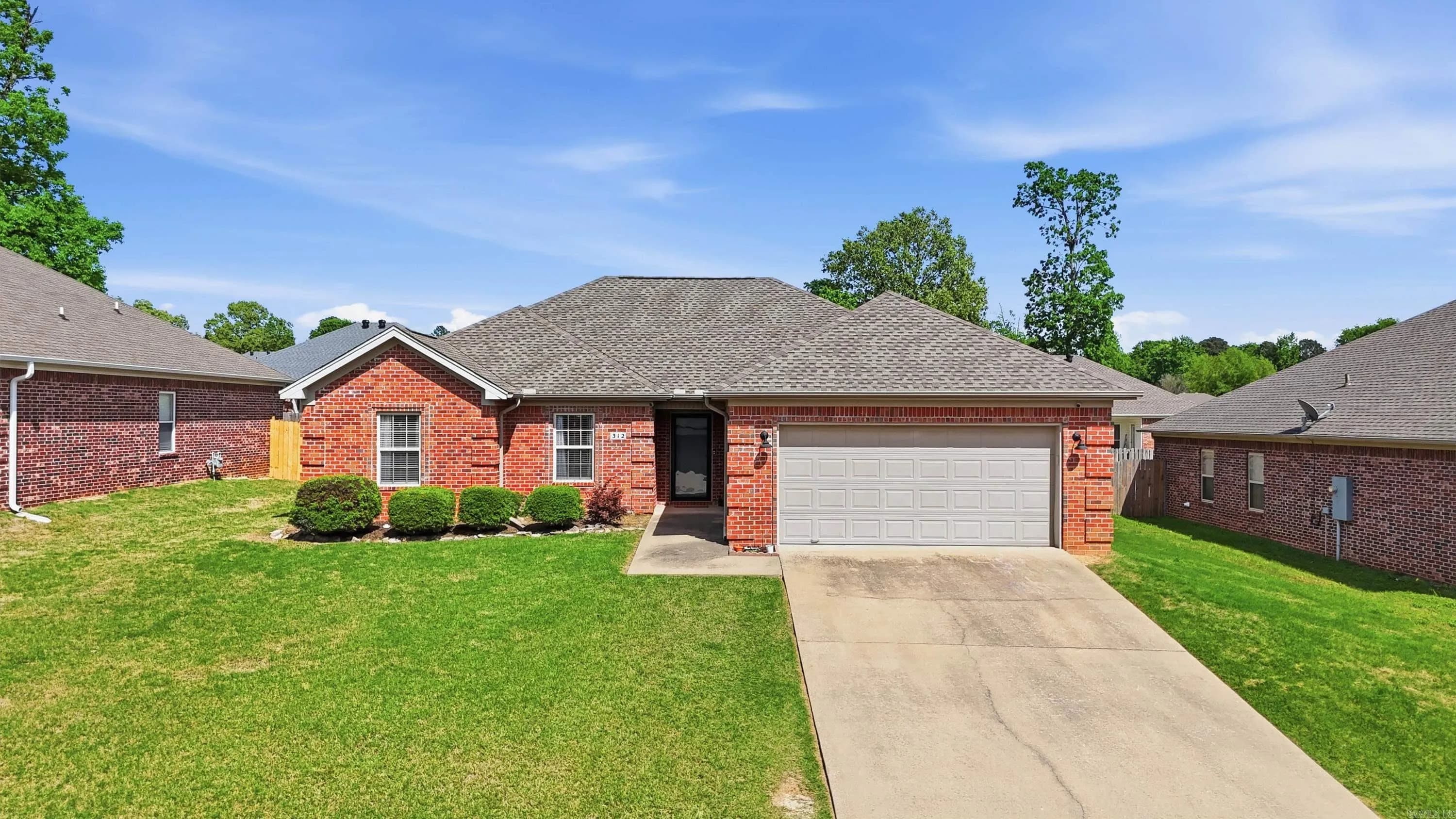 Property at 312  Sandlewood - Image 32