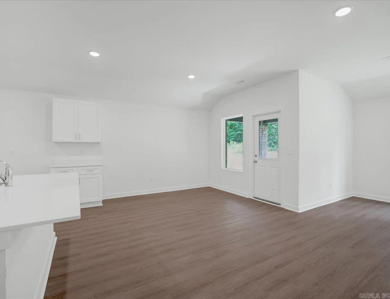Property at 44  Wolfsbridge - Image 9