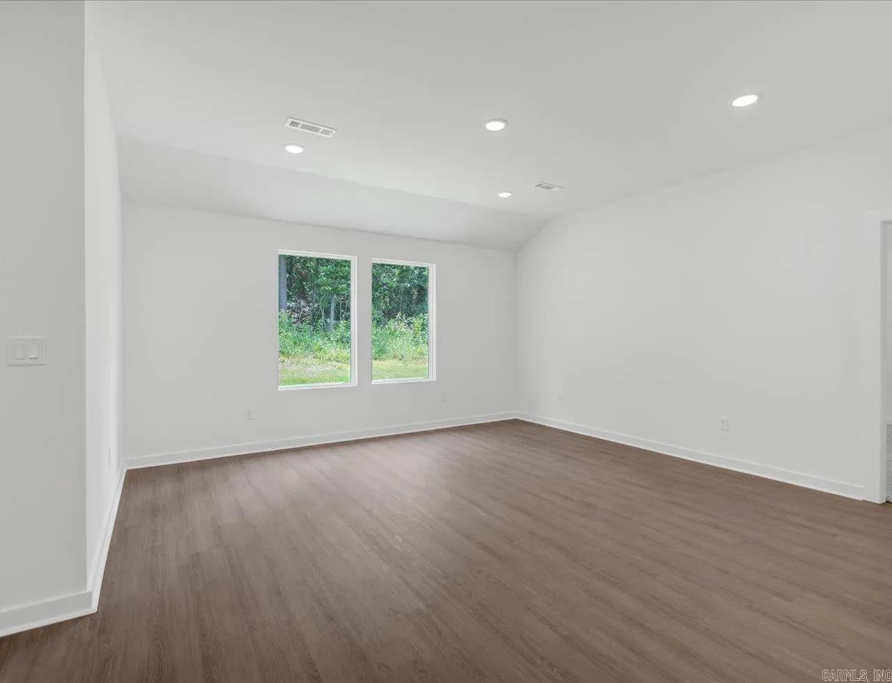 Property at 44  Wolfsbridge - Image 13
