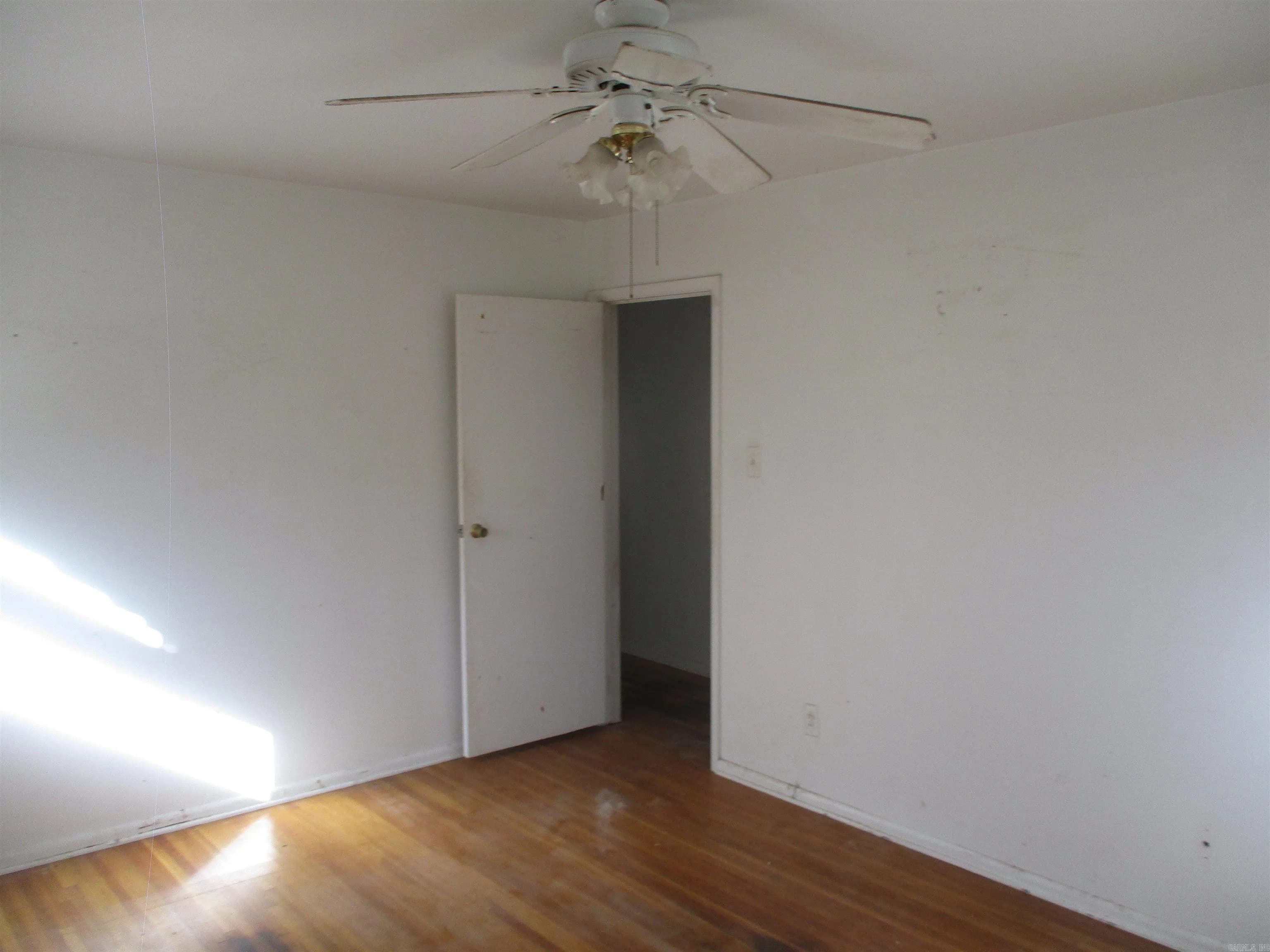 Property at 57  White oak - Image 17