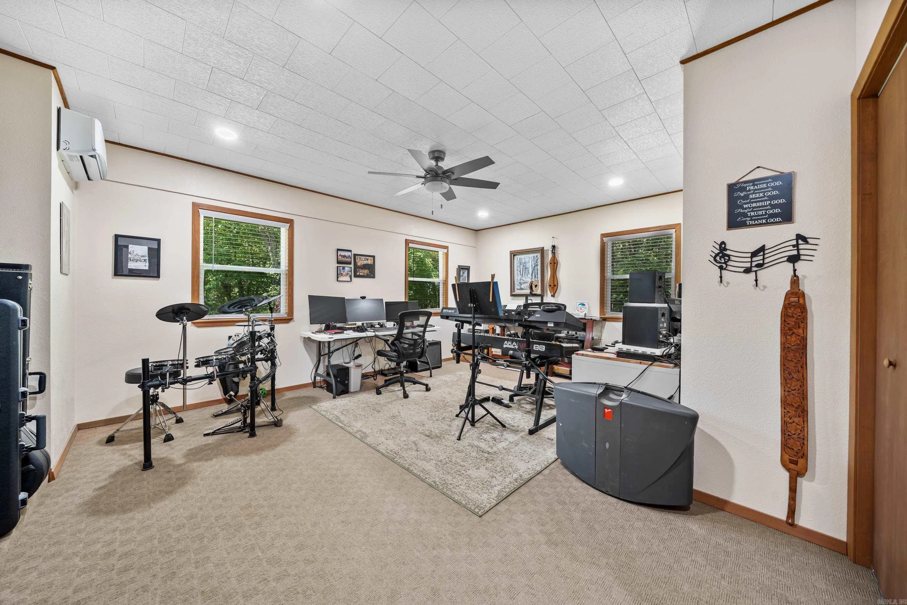 Property at 1115  Albright - Image 31