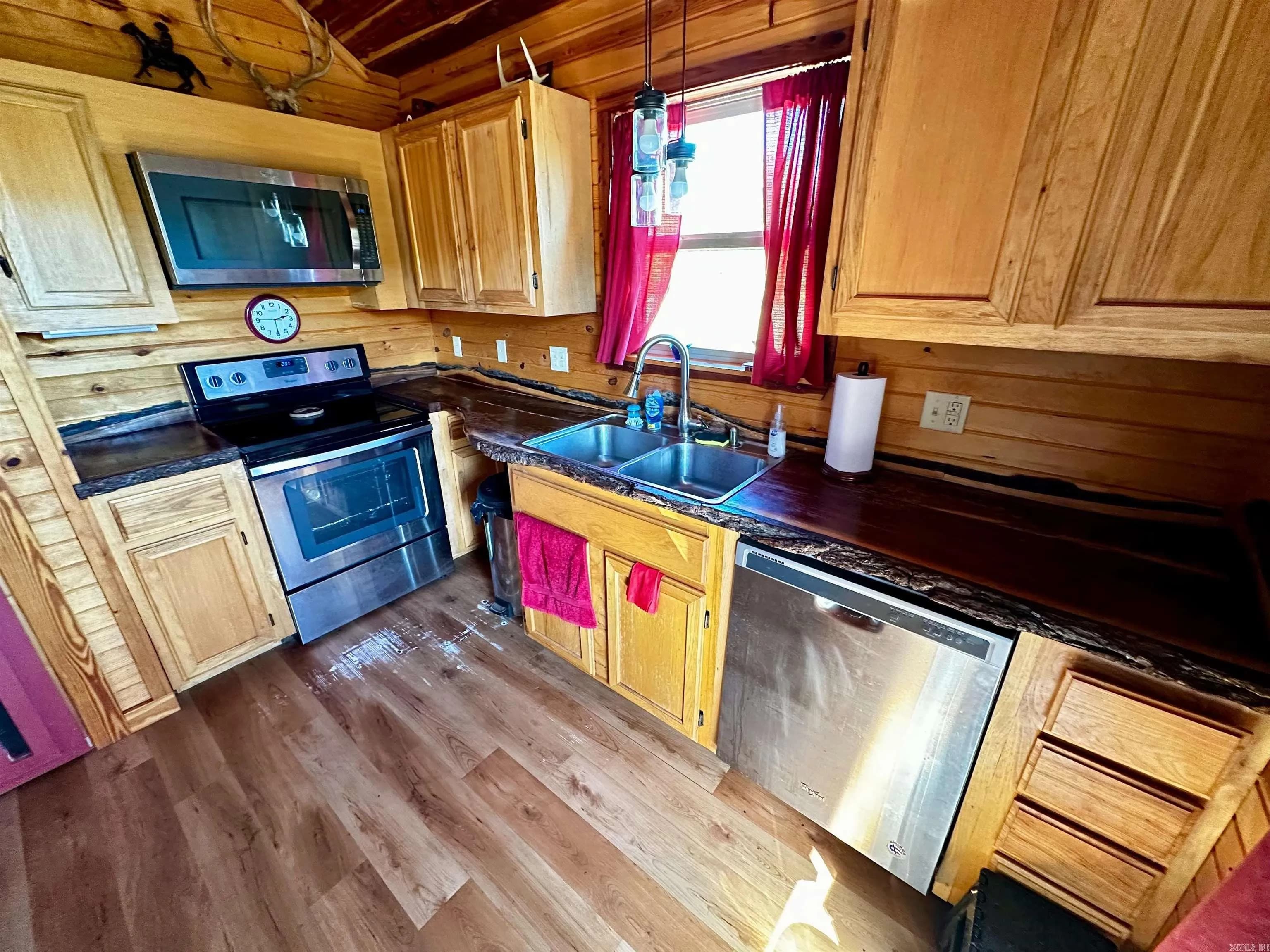 Property at 185  Sugar hill - Image 18