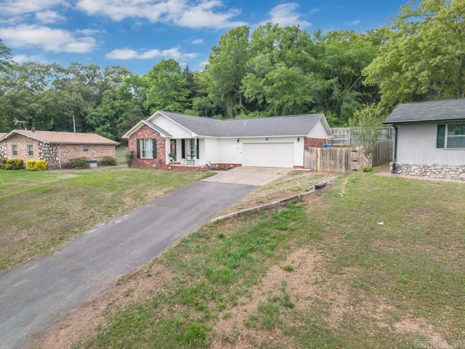 Property at 11  Eugenia - Image 2