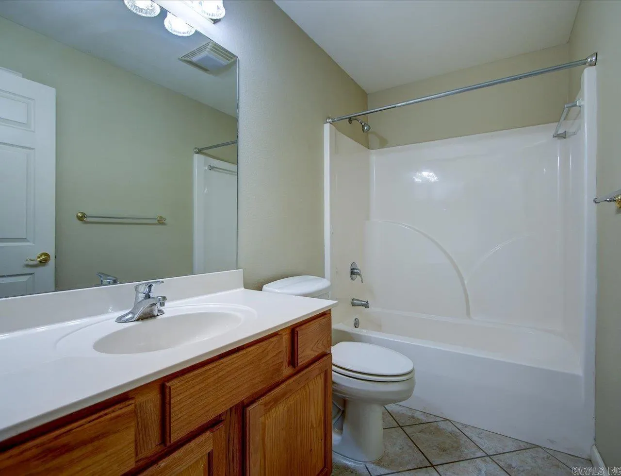 Property at 208  Southridge, C-3 - Image 22