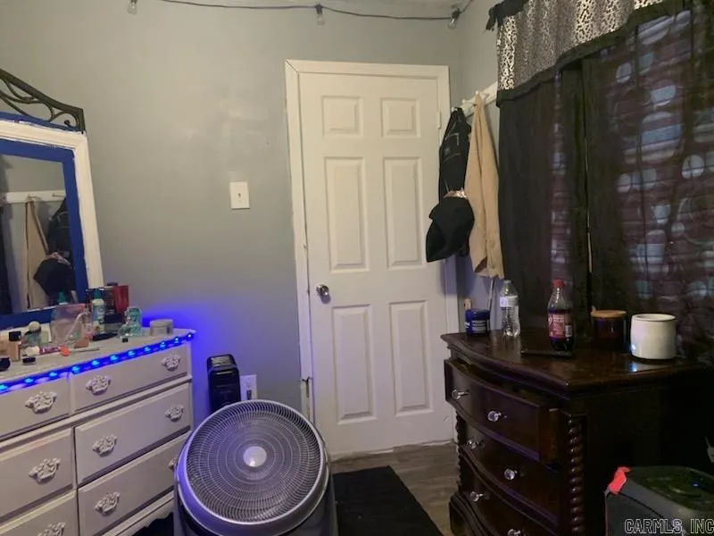 Property at 129  Daisy - Image 7