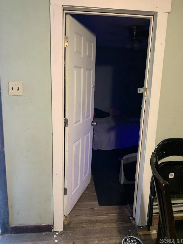 Property at 129  Daisy - Image 4