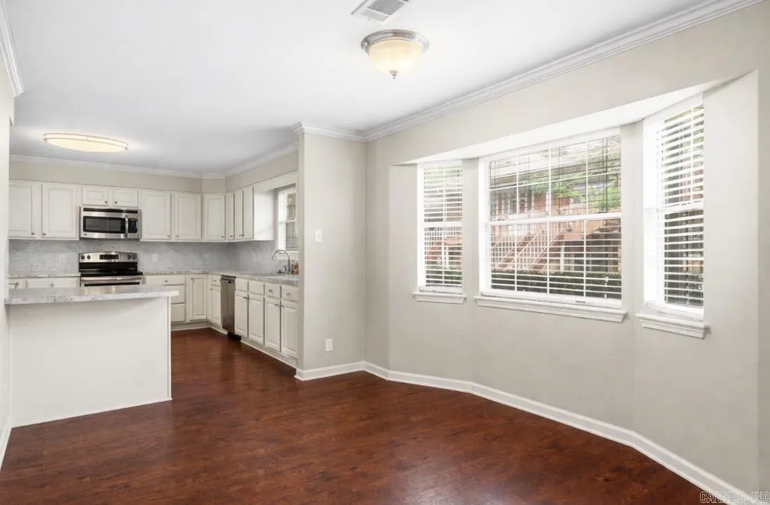 Property at 215  Audubon, 1105 - Image 9