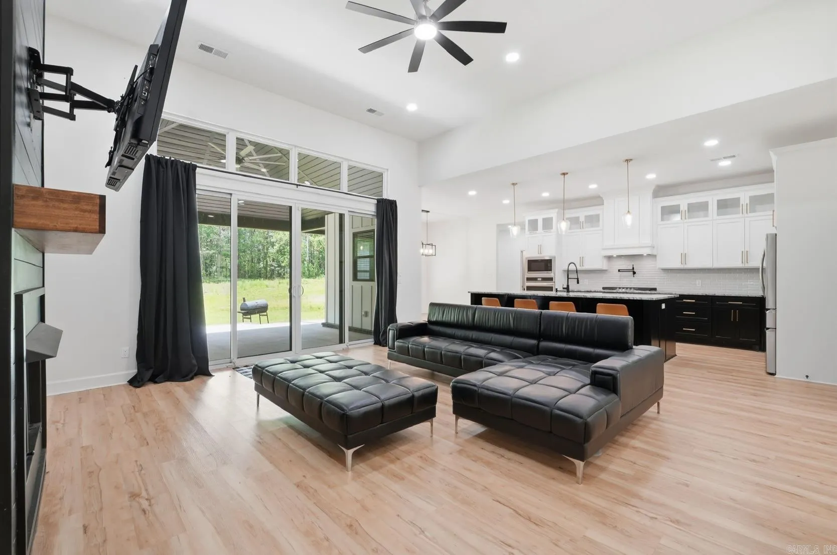Property at 27625  Oak - Image 18