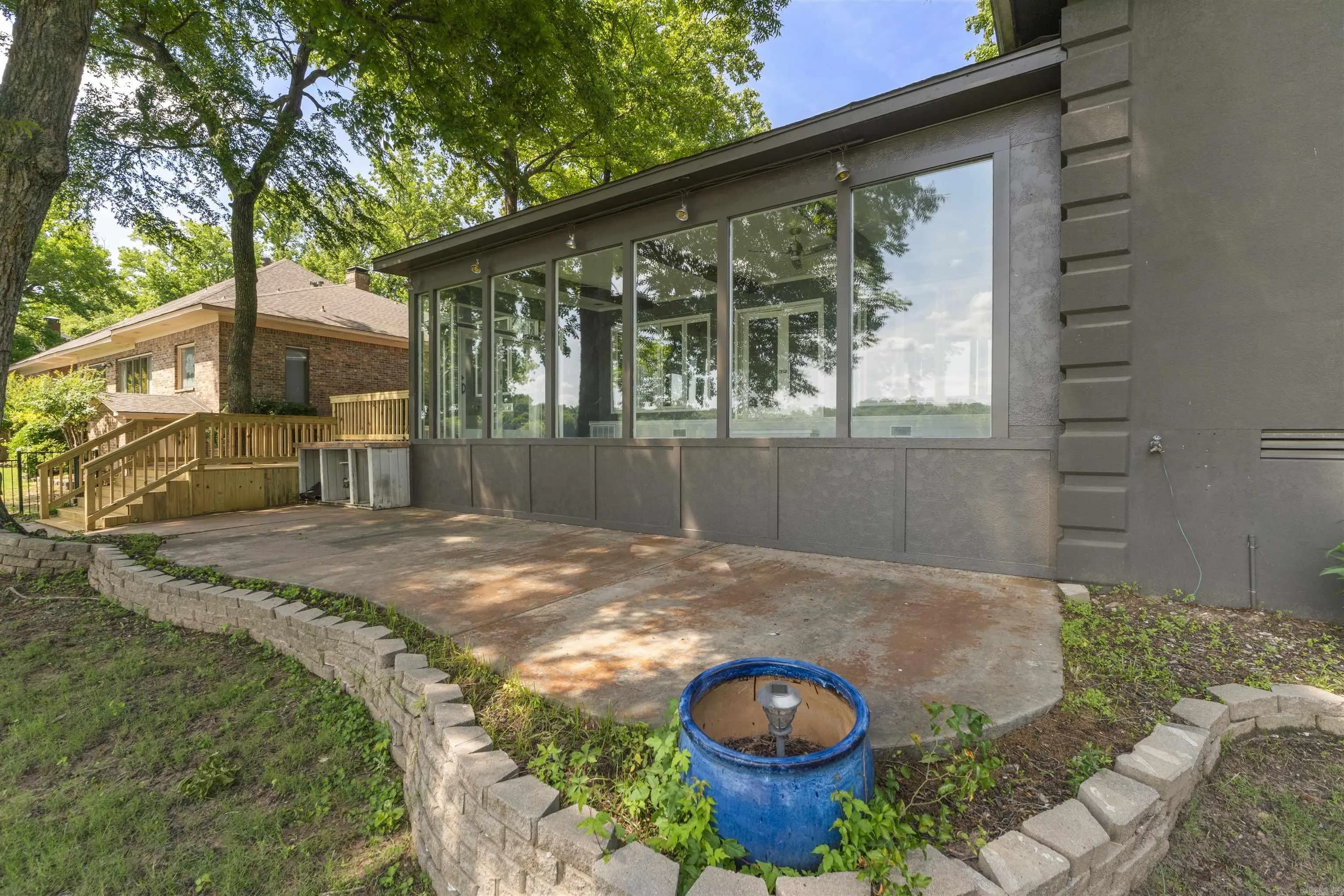Property at 8  Riverwood - Image 37
