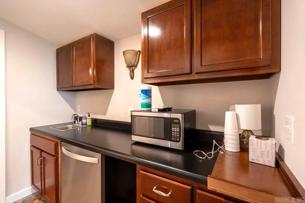 Property at 324  Dogwood - Image 44