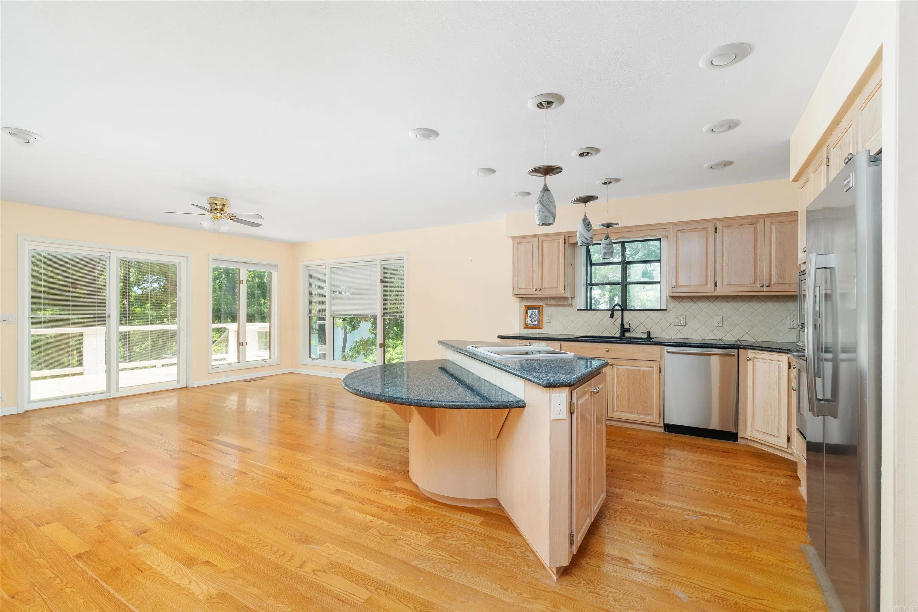 Property at 14  Narvaez - Image 12
