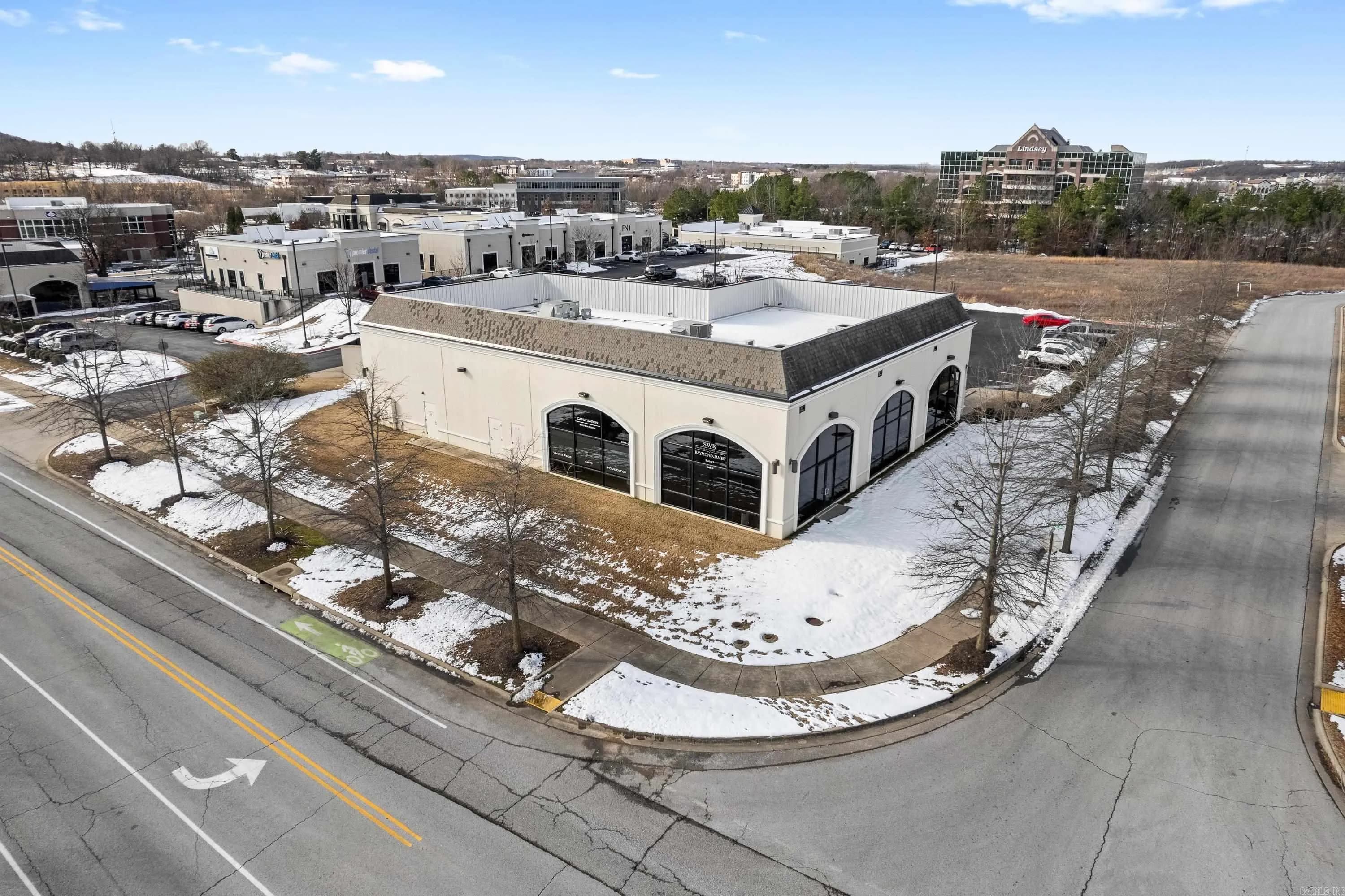 Property at 3945 N Vantage - Image 36