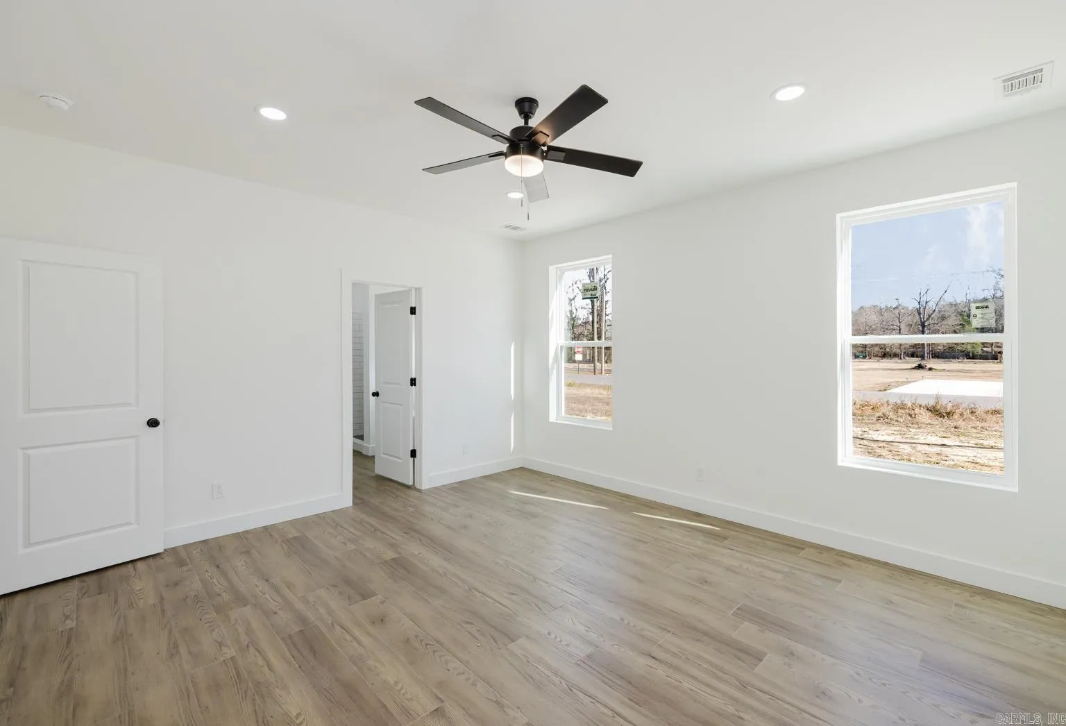 Property at 1019  Grand - Image 19