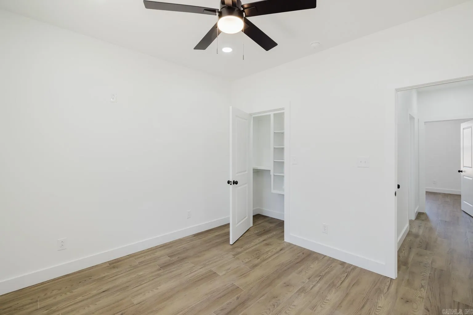 Property at 1019  Grand - Image 28