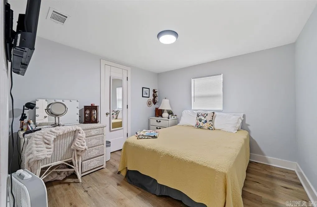 Property at 213  Barrett - Image 11